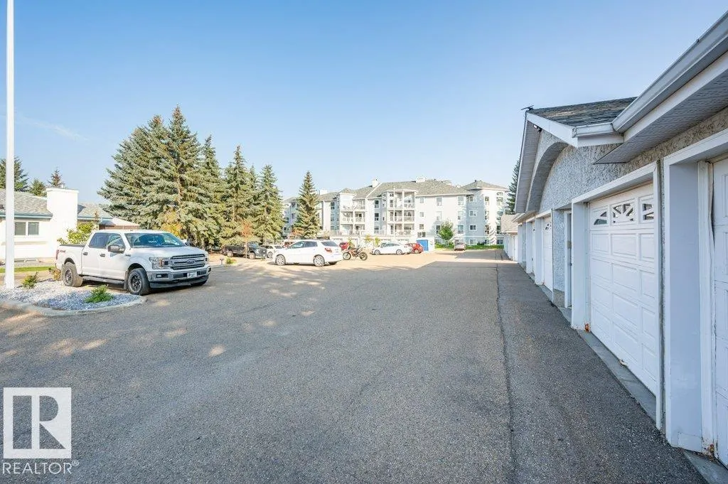 #411 65 GERVAIS RD
