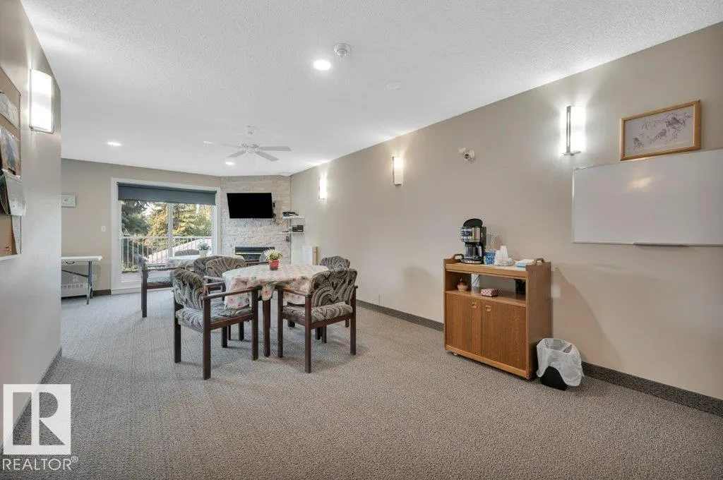 #411 65 GERVAIS RD
