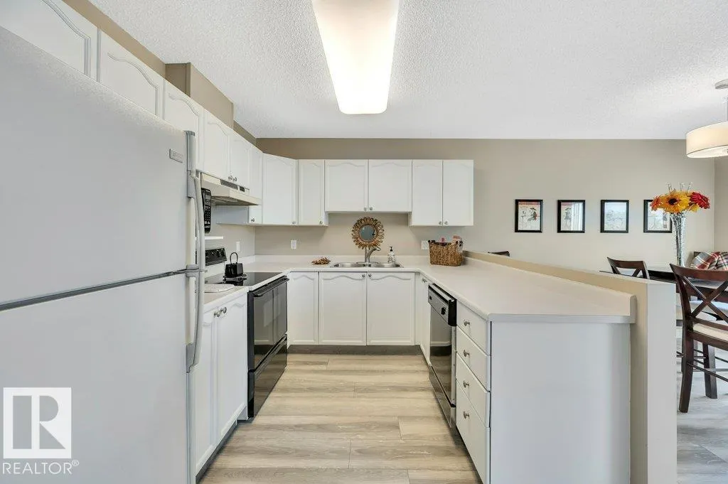 #411 65 GERVAIS RD