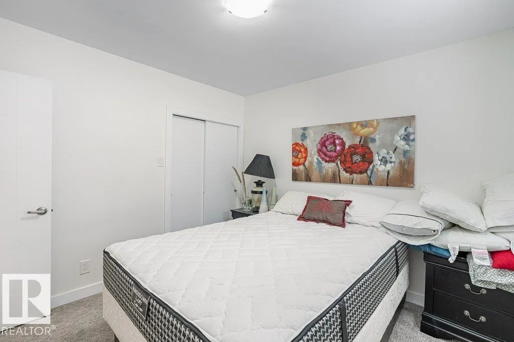 9815 210 ST NW