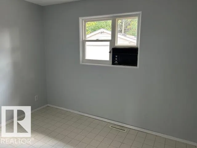 13 HAZEL ST