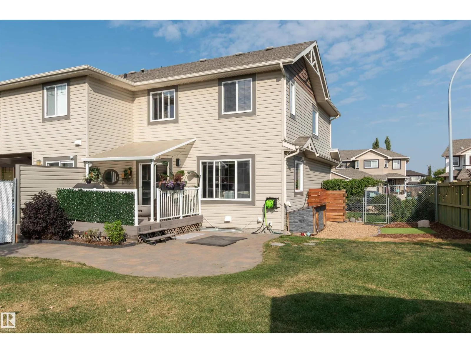 445 CHARLOTTE CR