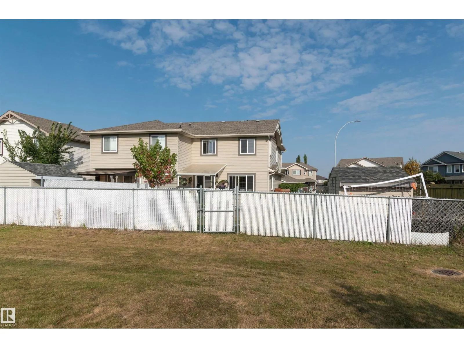 445 CHARLOTTE CR