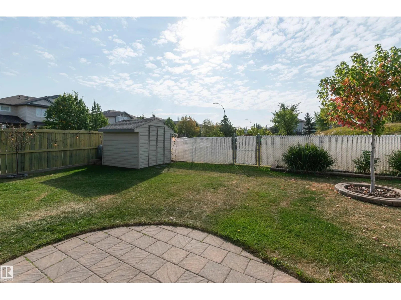 445 CHARLOTTE CR