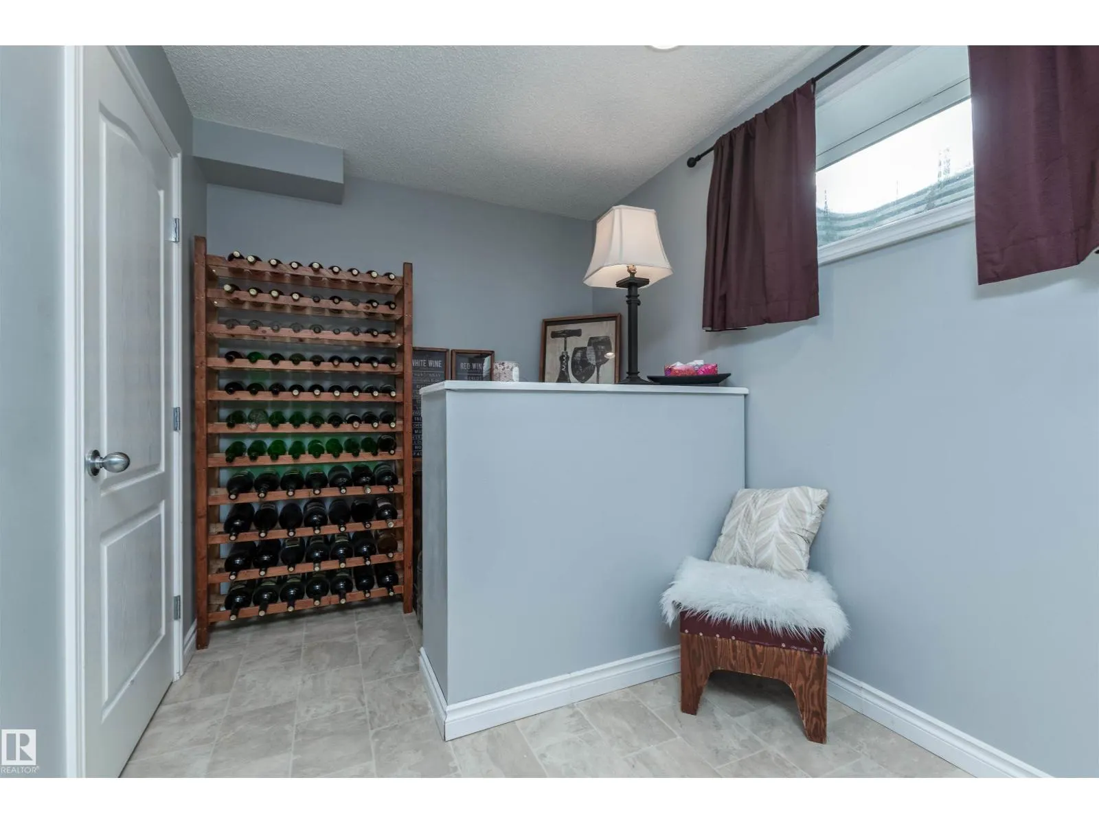 445 CHARLOTTE CR