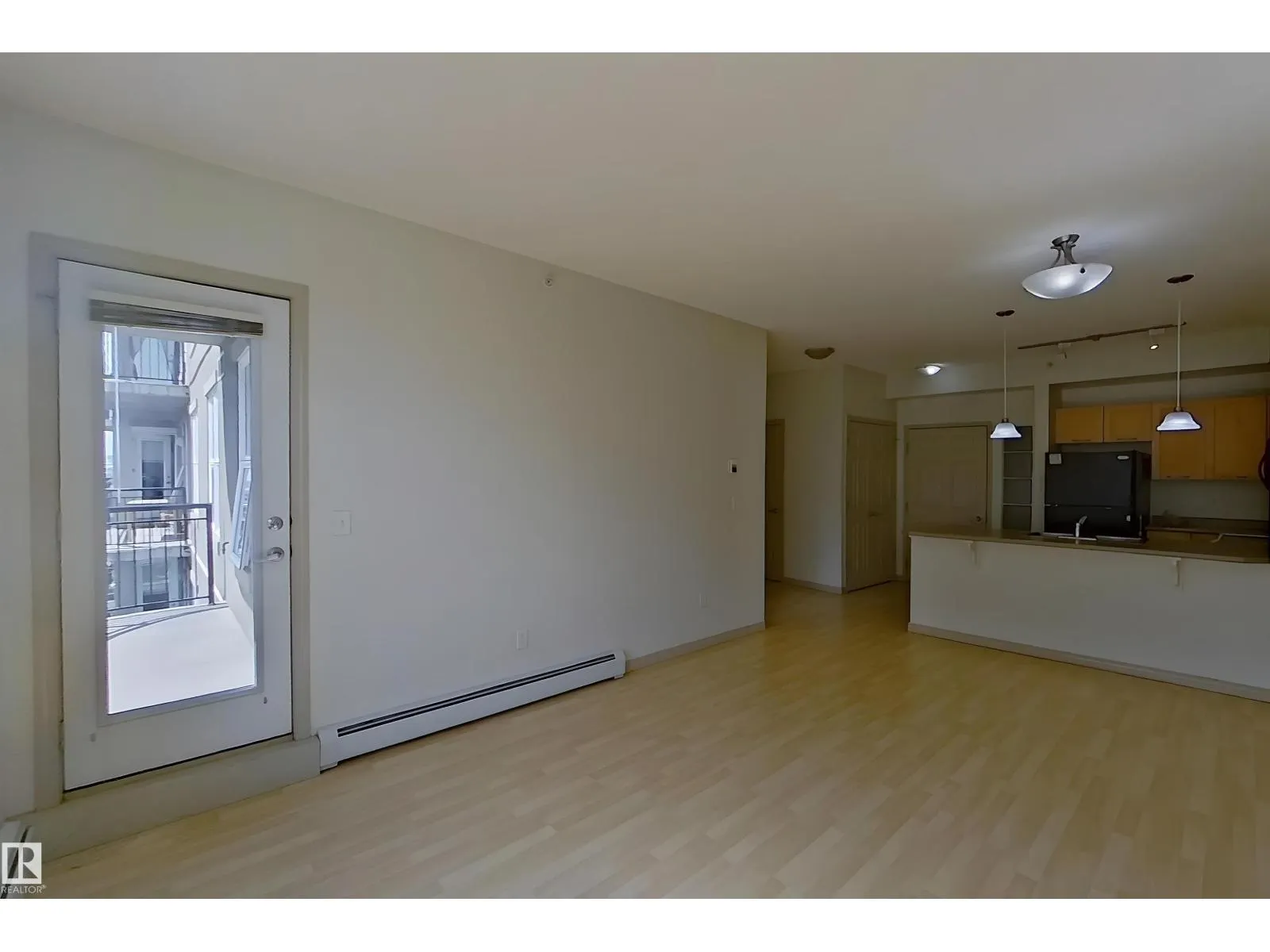 #1-518 4245 139 AV NW