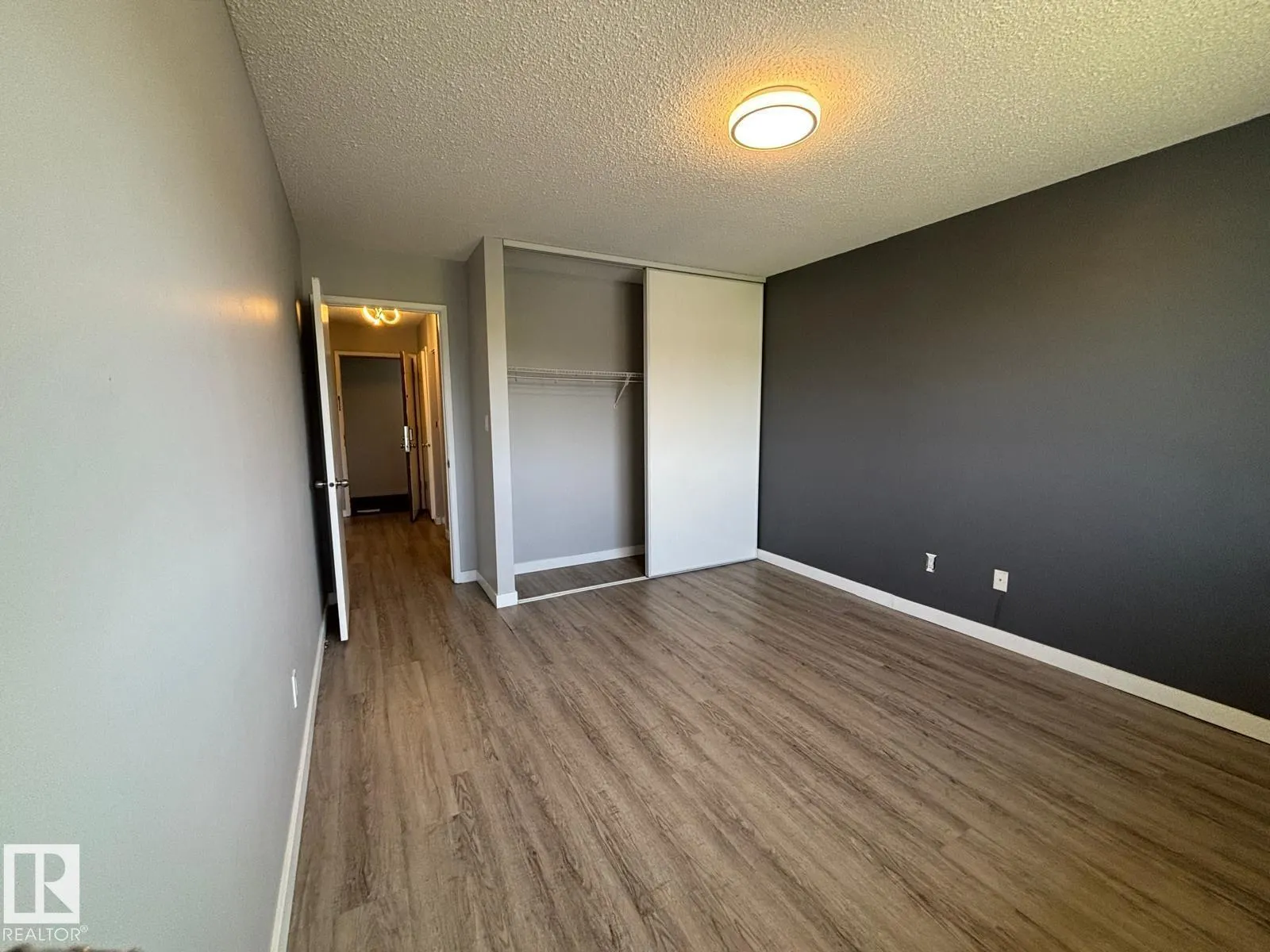 #323 15105 121 ST NW