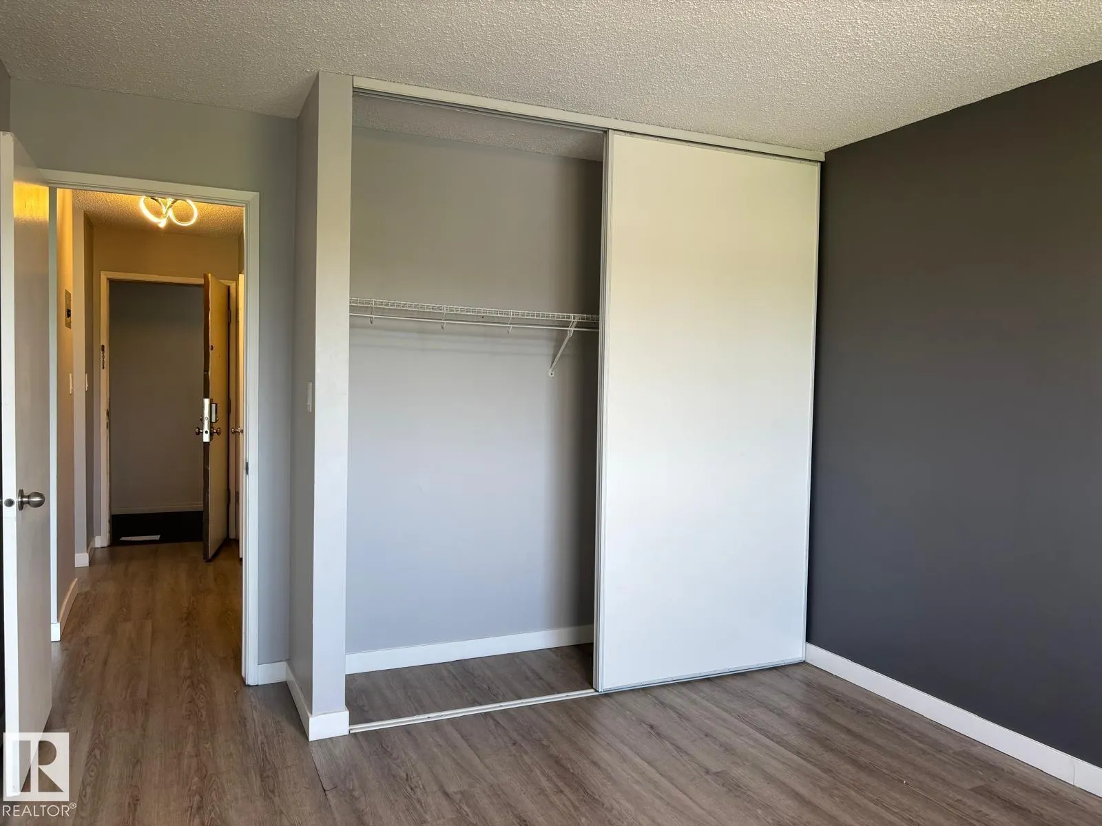 #323 15105 121 ST NW