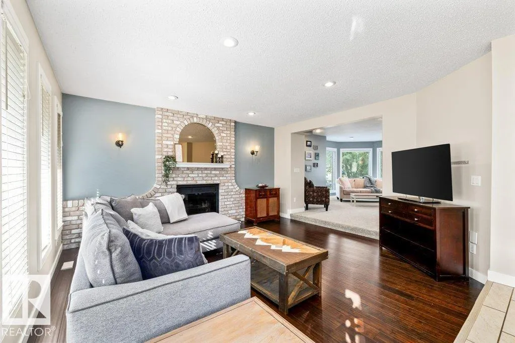 57 Chelsea WY