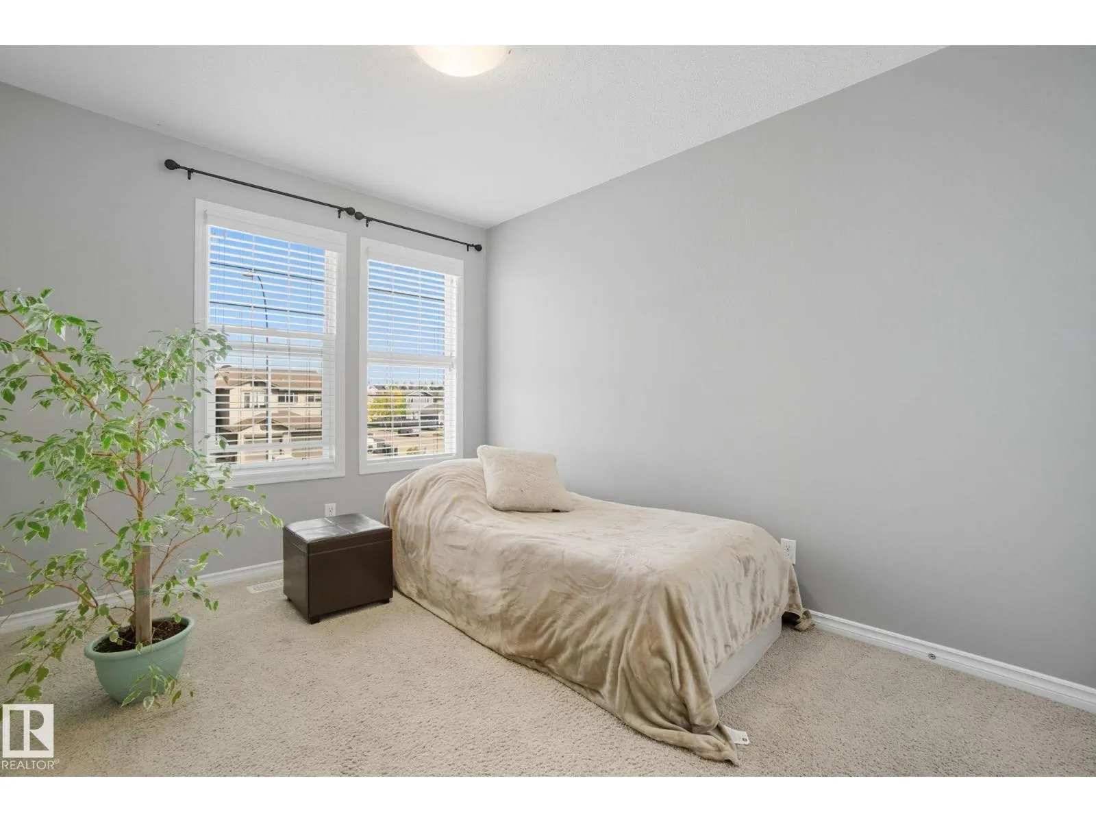18012 85 ST NW