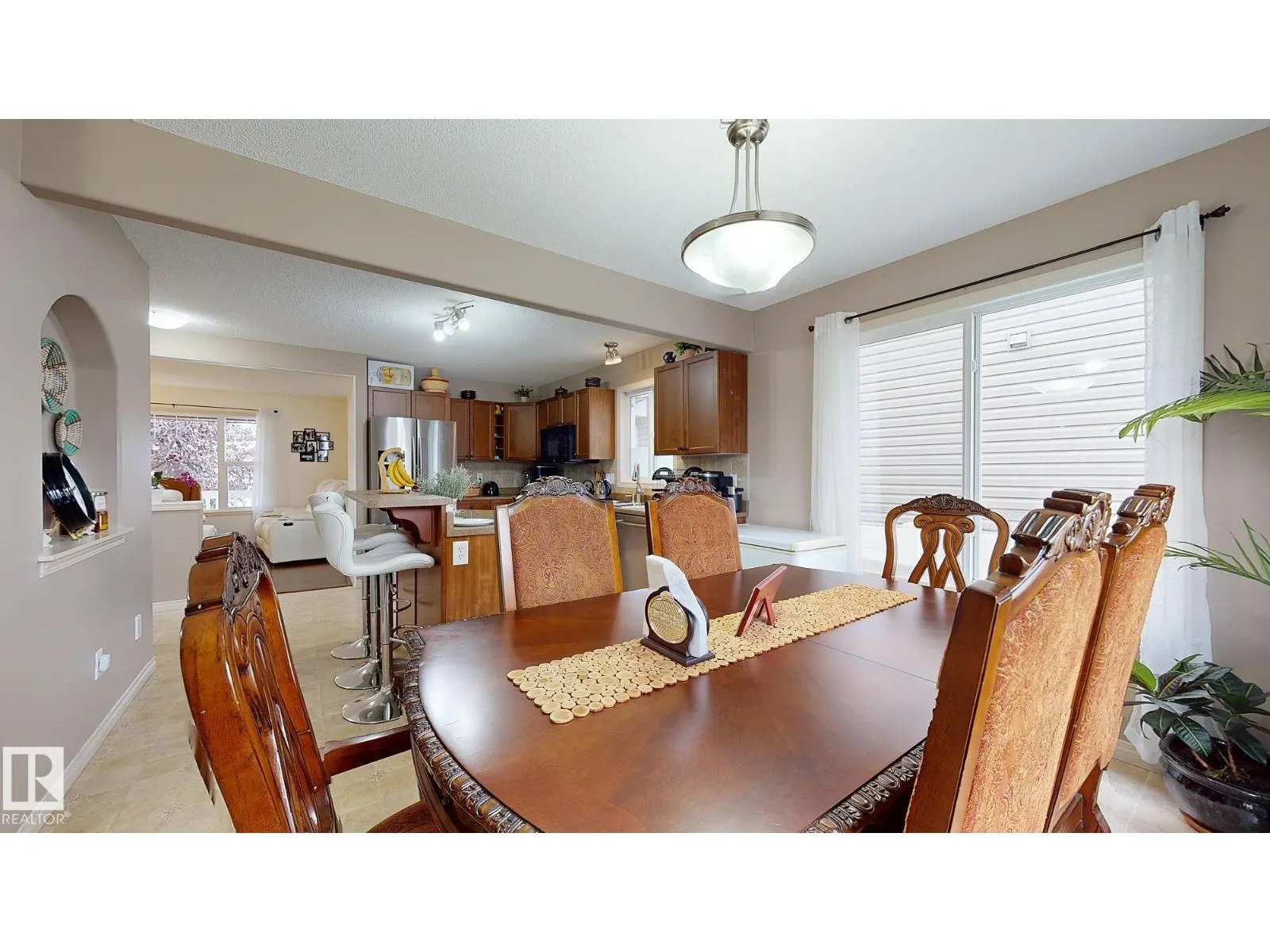 8740 180 AV NW