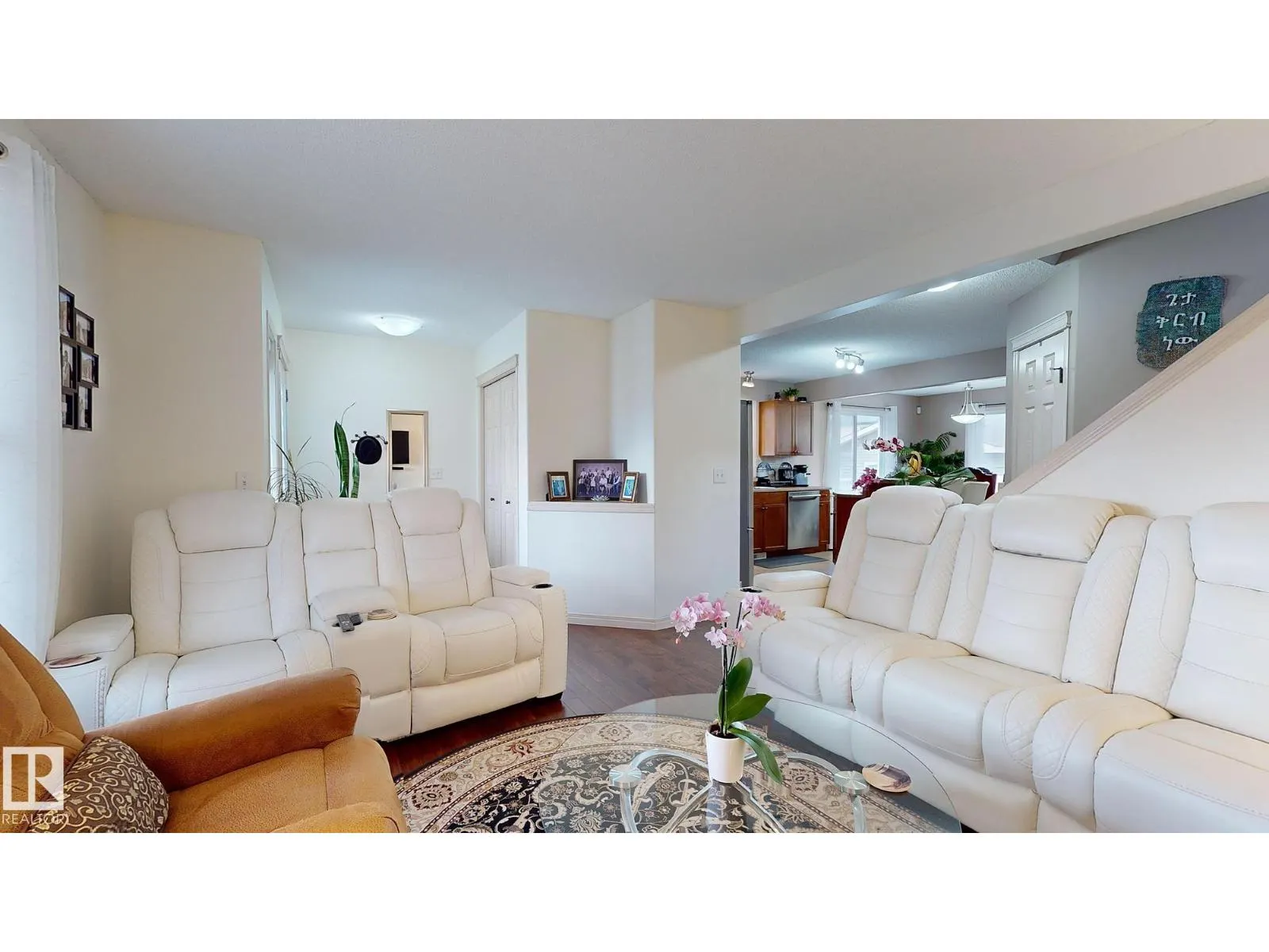 8740 180 AV NW