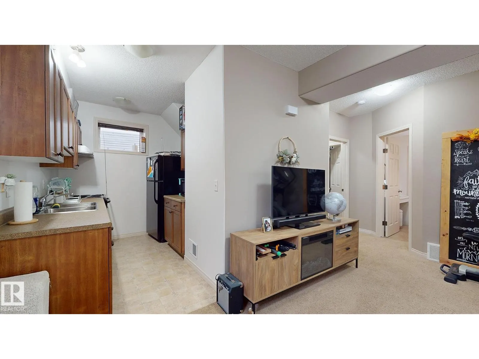 8740 180 AV NW