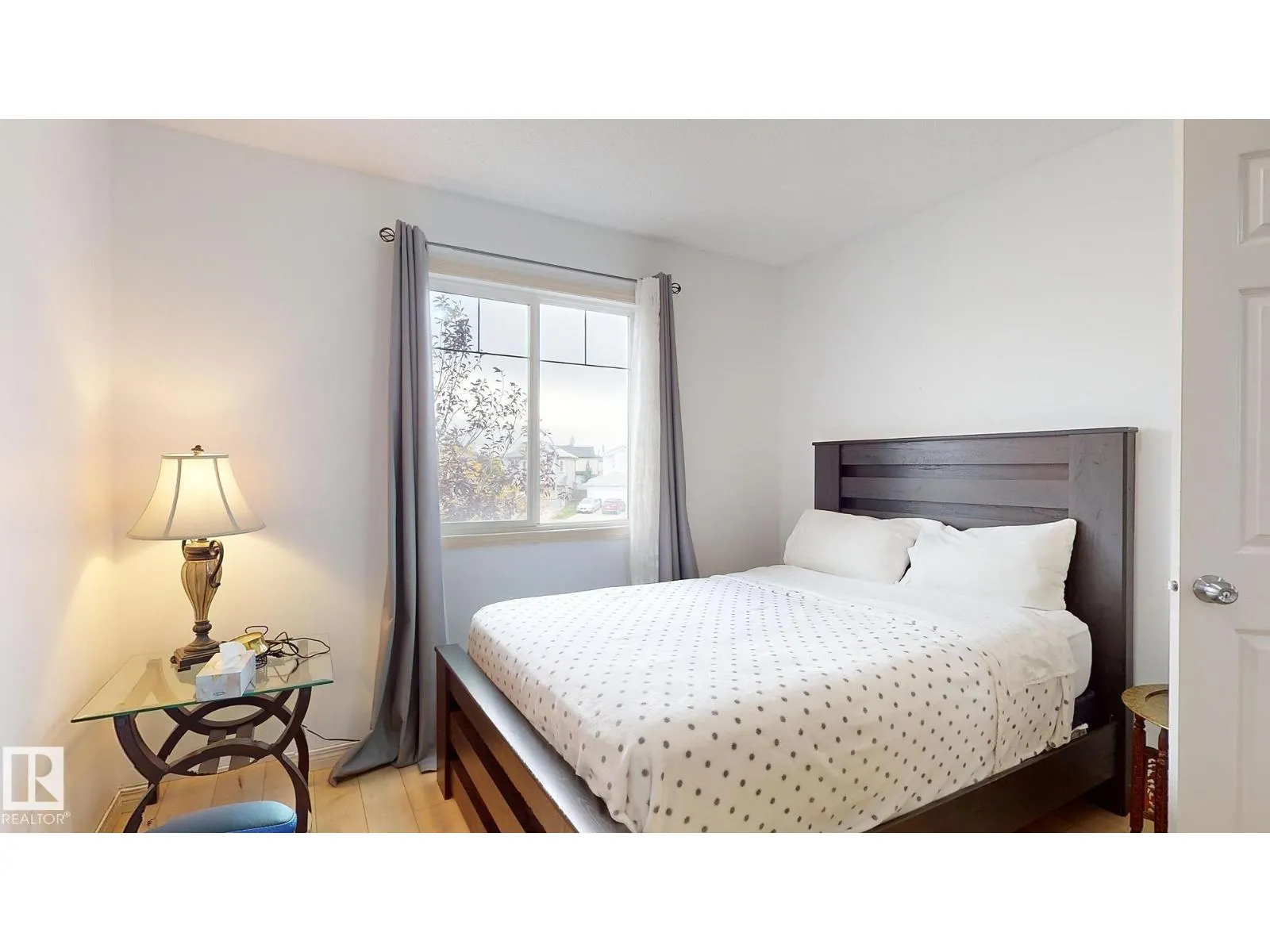 8740 180 AV NW