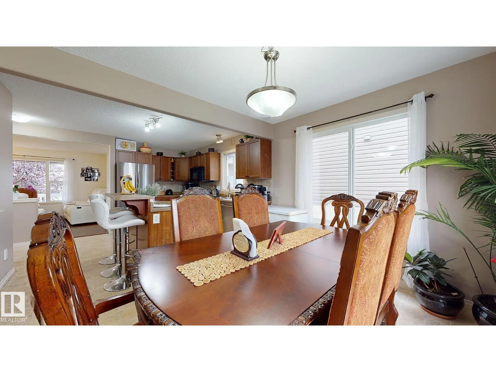 8740 180 AV NW