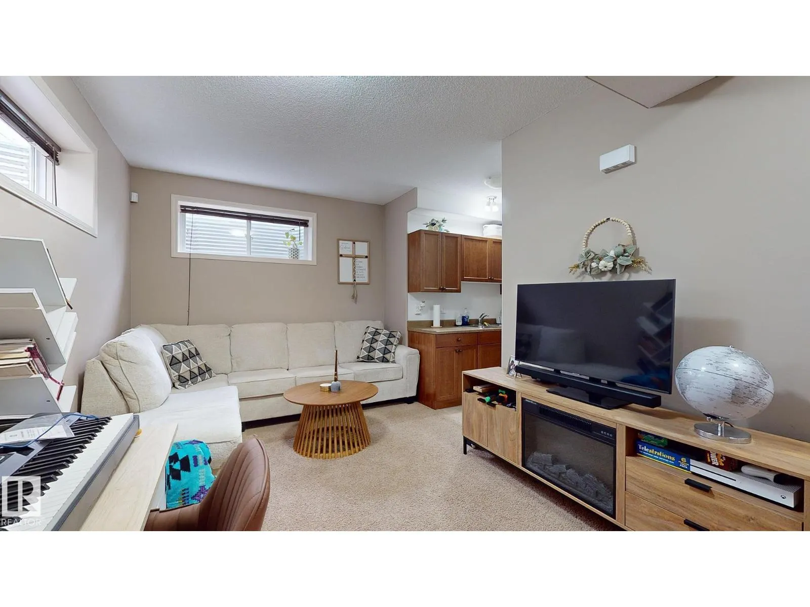 8740 180 AV NW