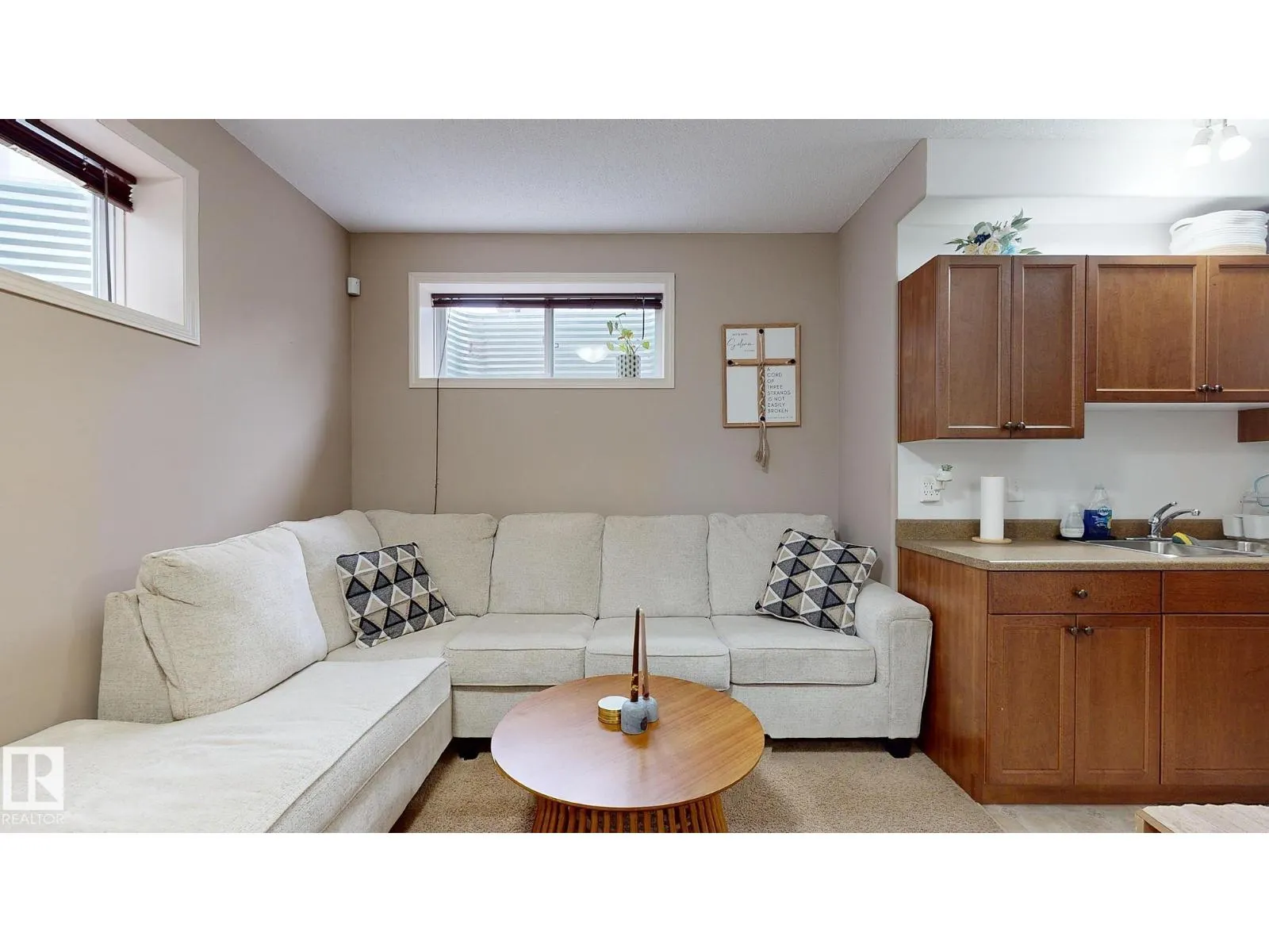 8740 180 AV NW