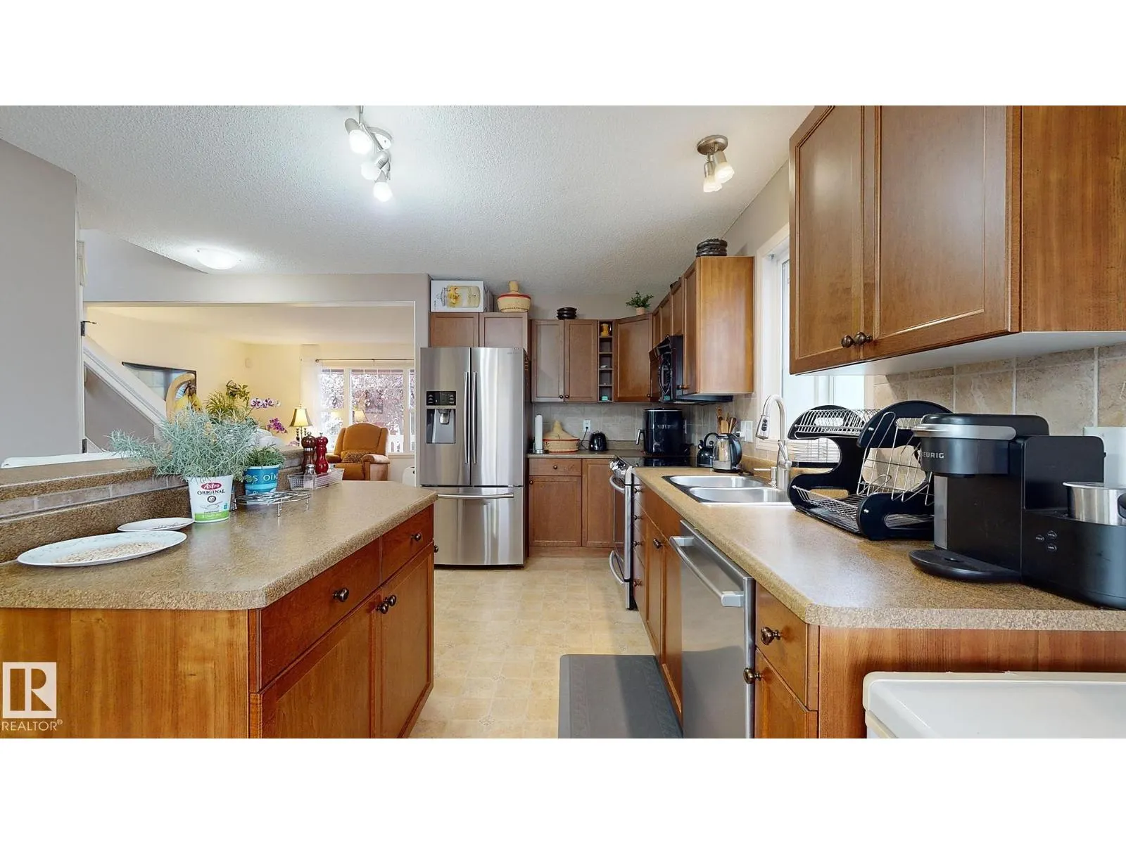 8740 180 AV NW