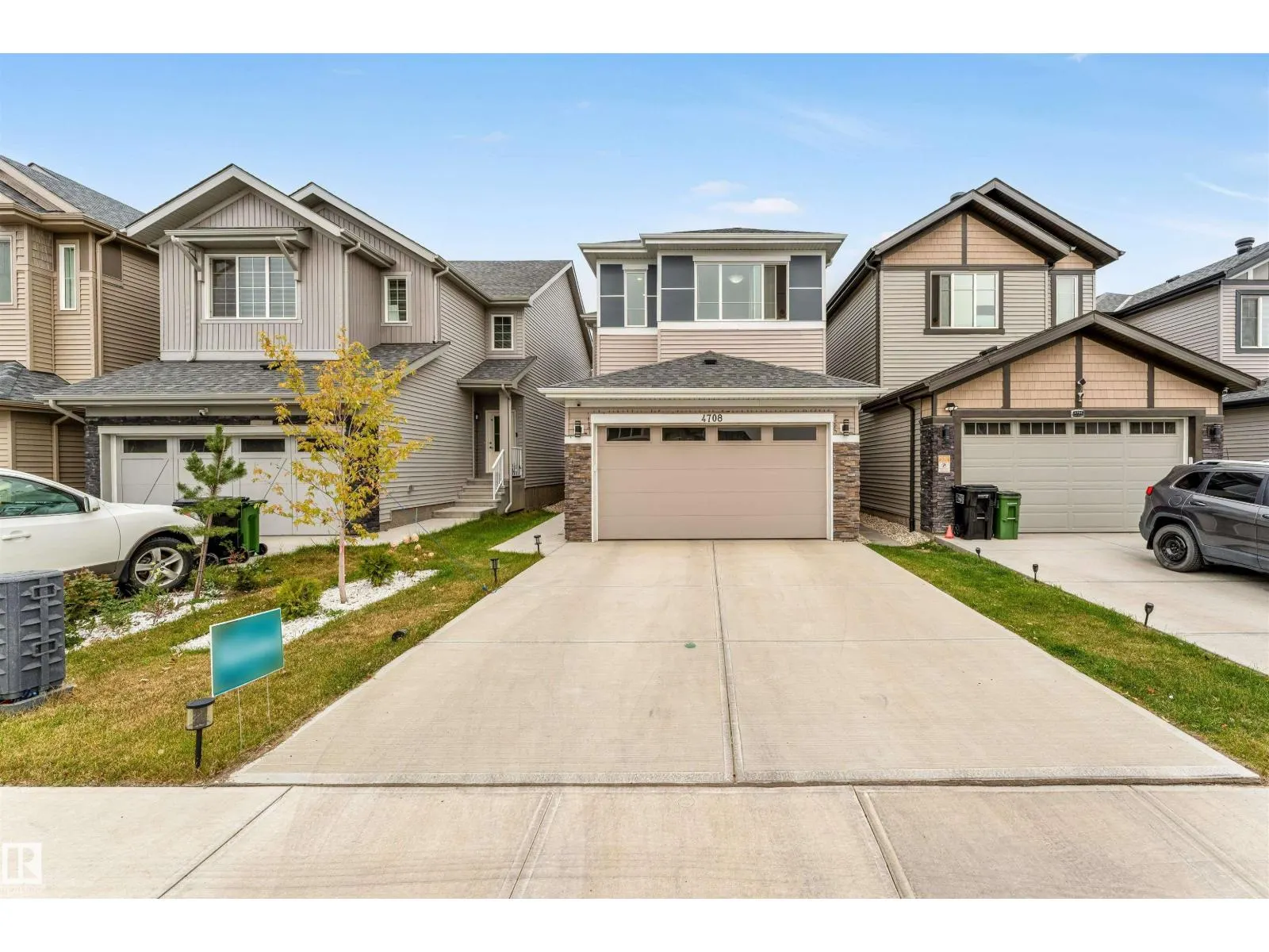 4708 177 AV NW