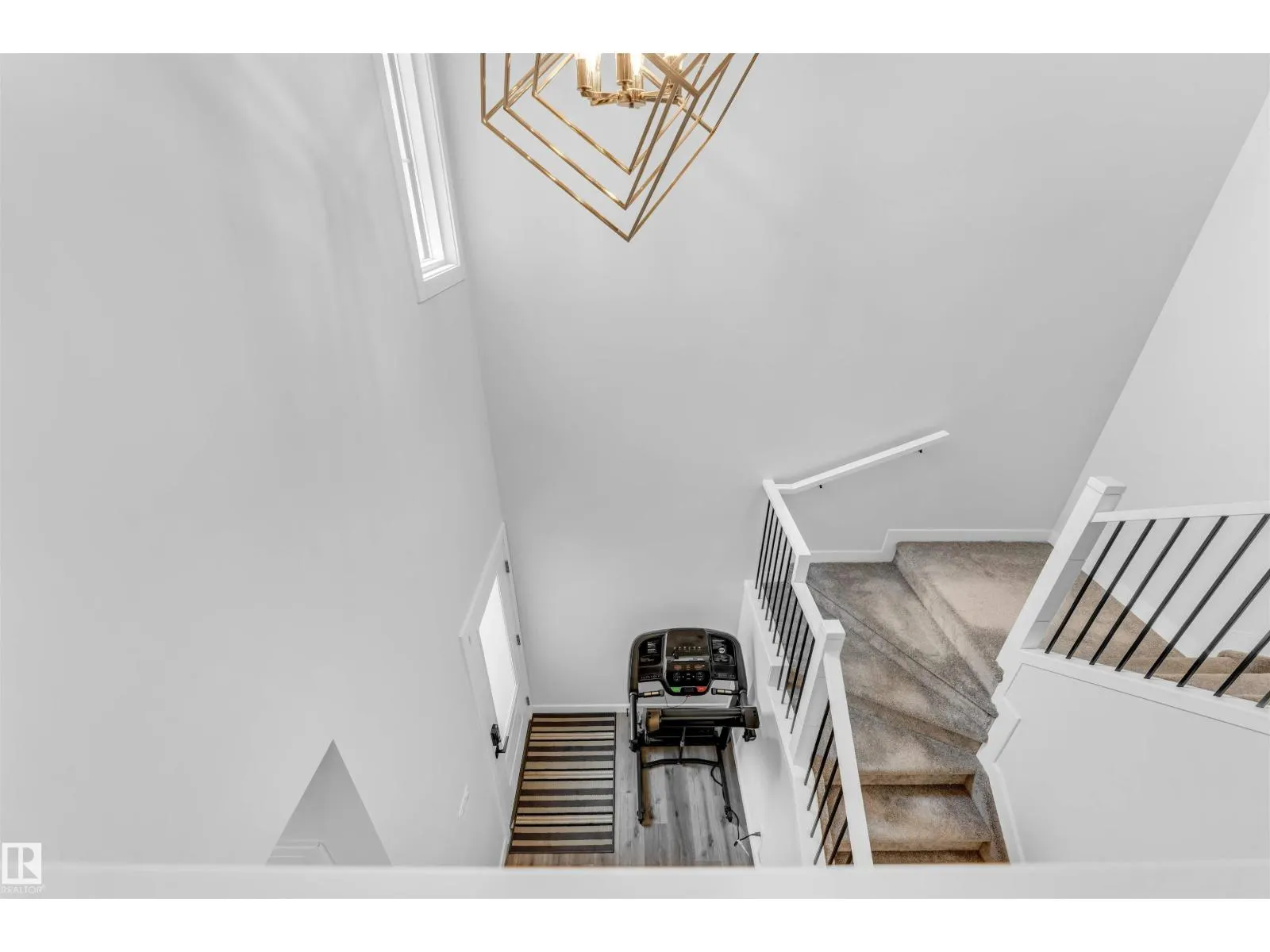 4708 177 AV NW