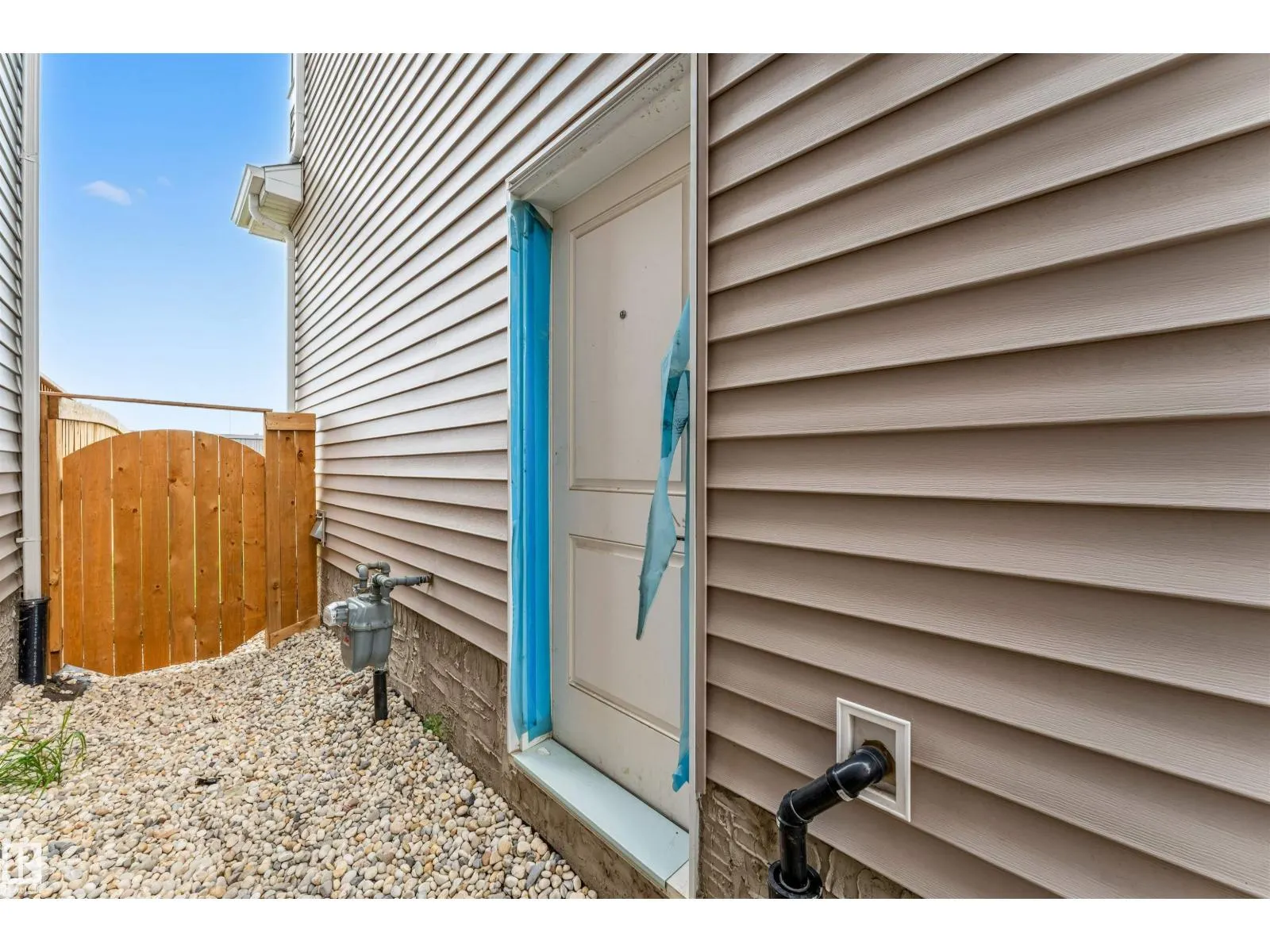 4708 177 AV NW