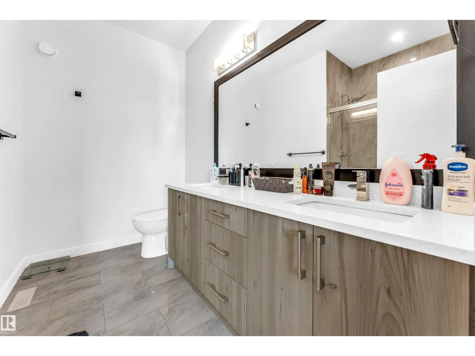4708 177 AV NW