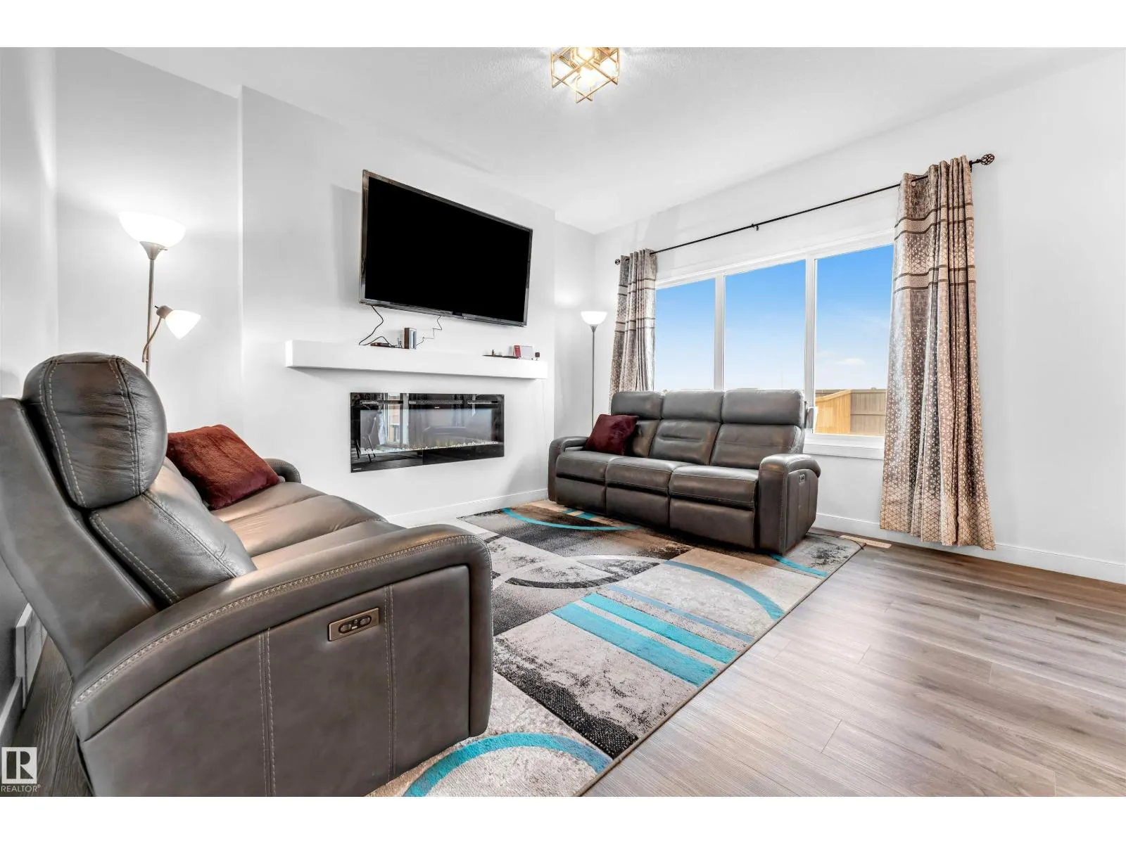 4708 177 AV NW