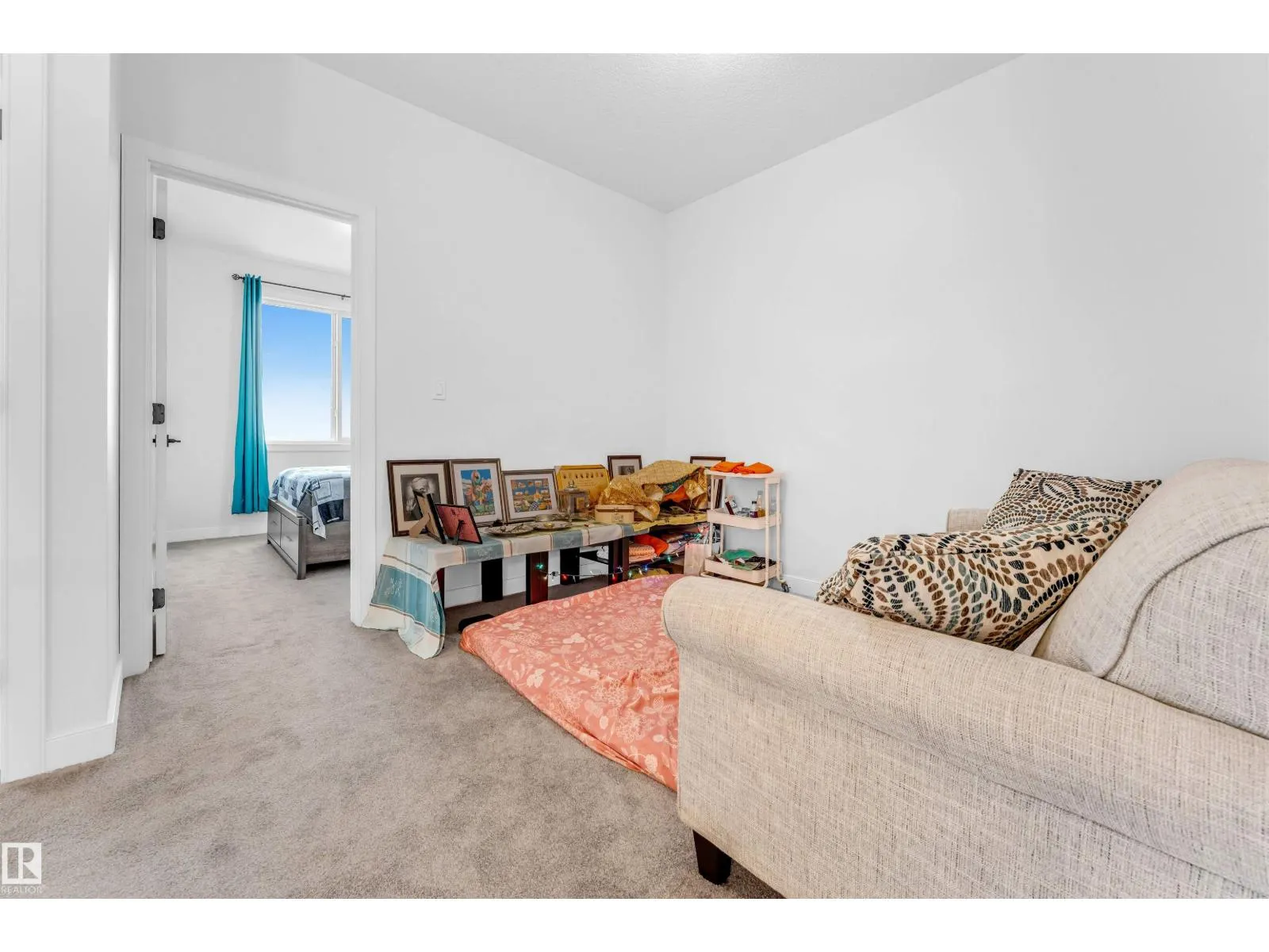 4708 177 AV NW