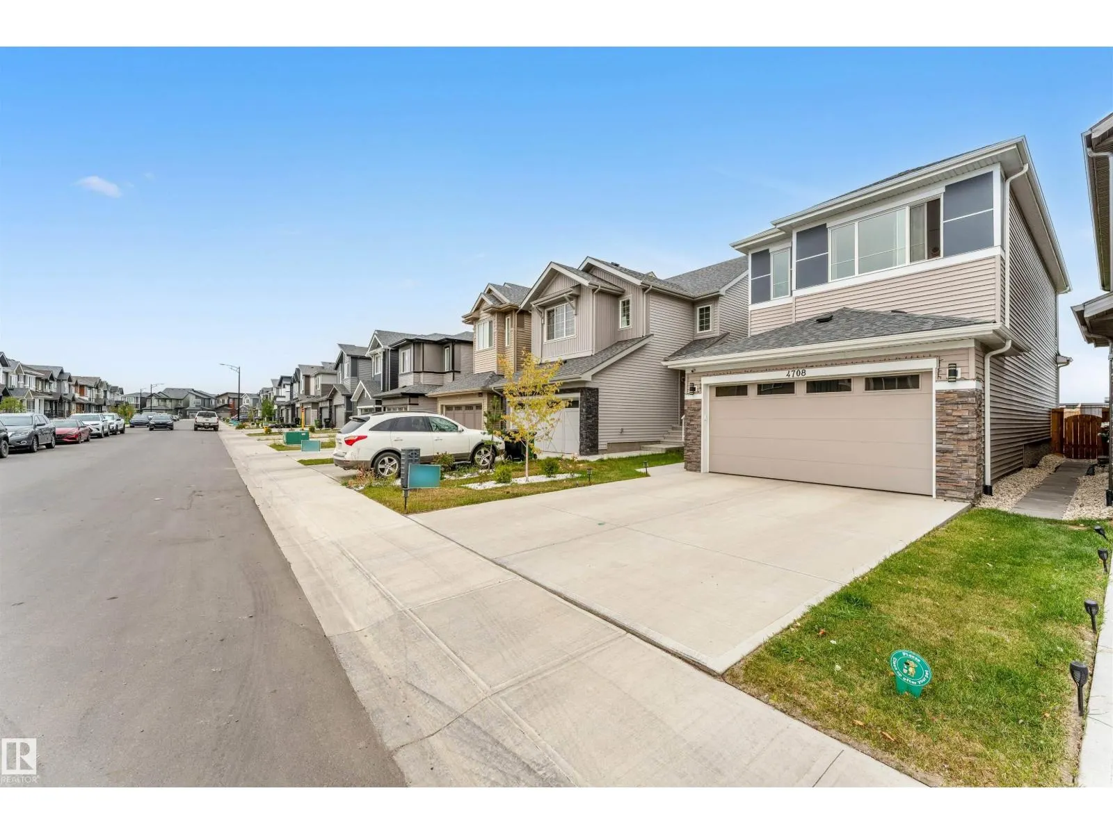 4708 177 AV NW