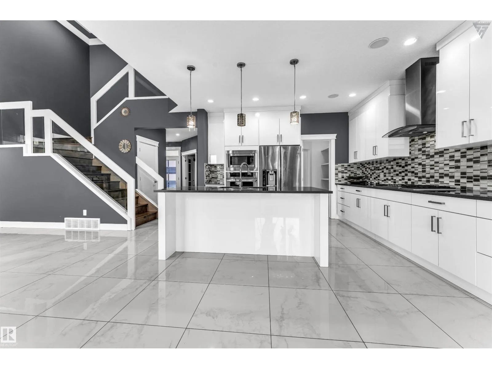 3662 HUMMINGBIRD WY NW