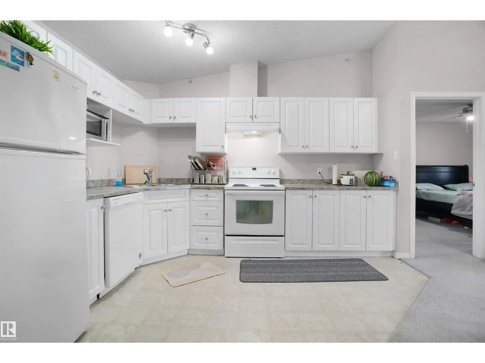 #430 111 EDWARDS DR SW
