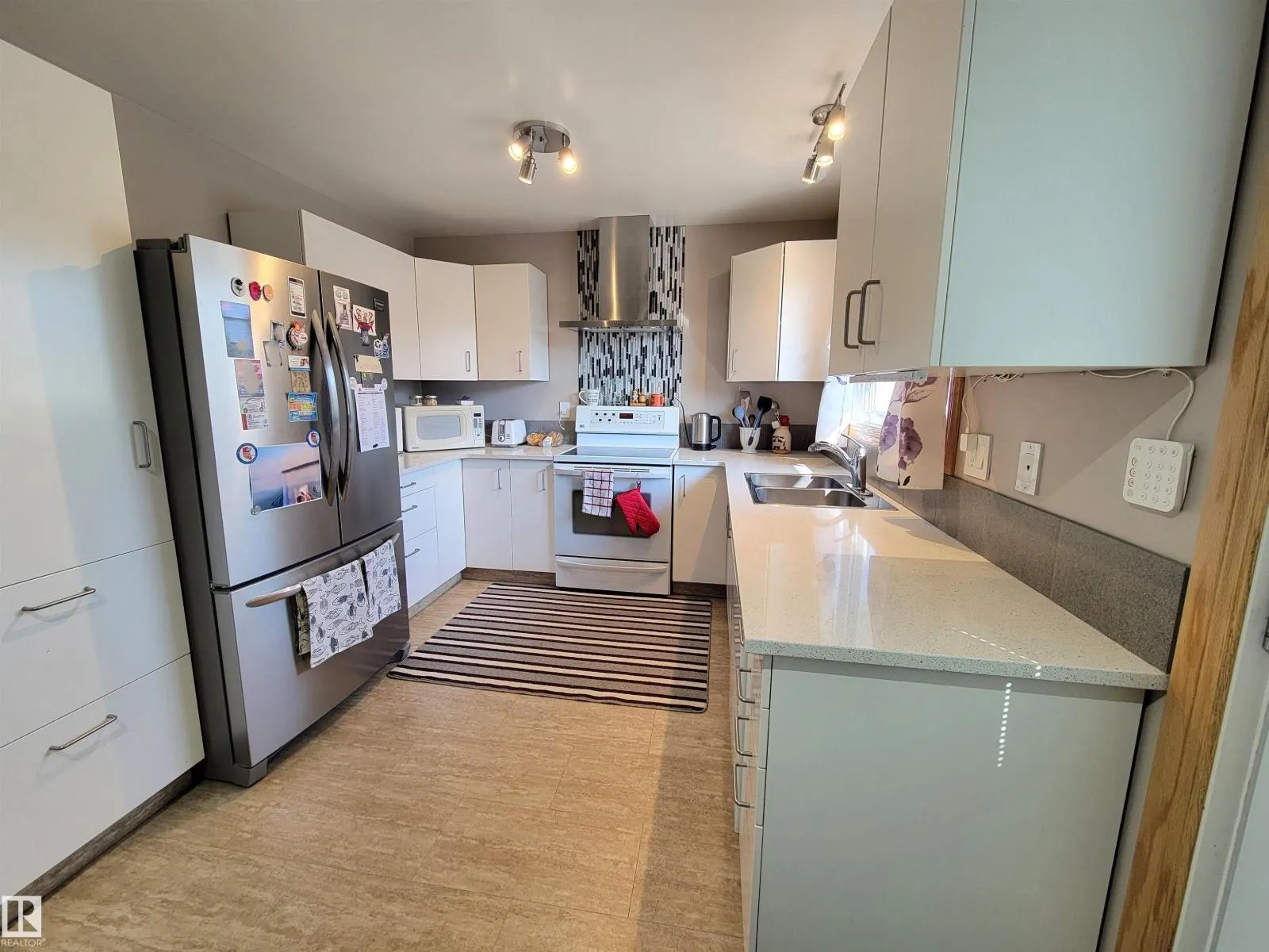 14107 70 ST NW