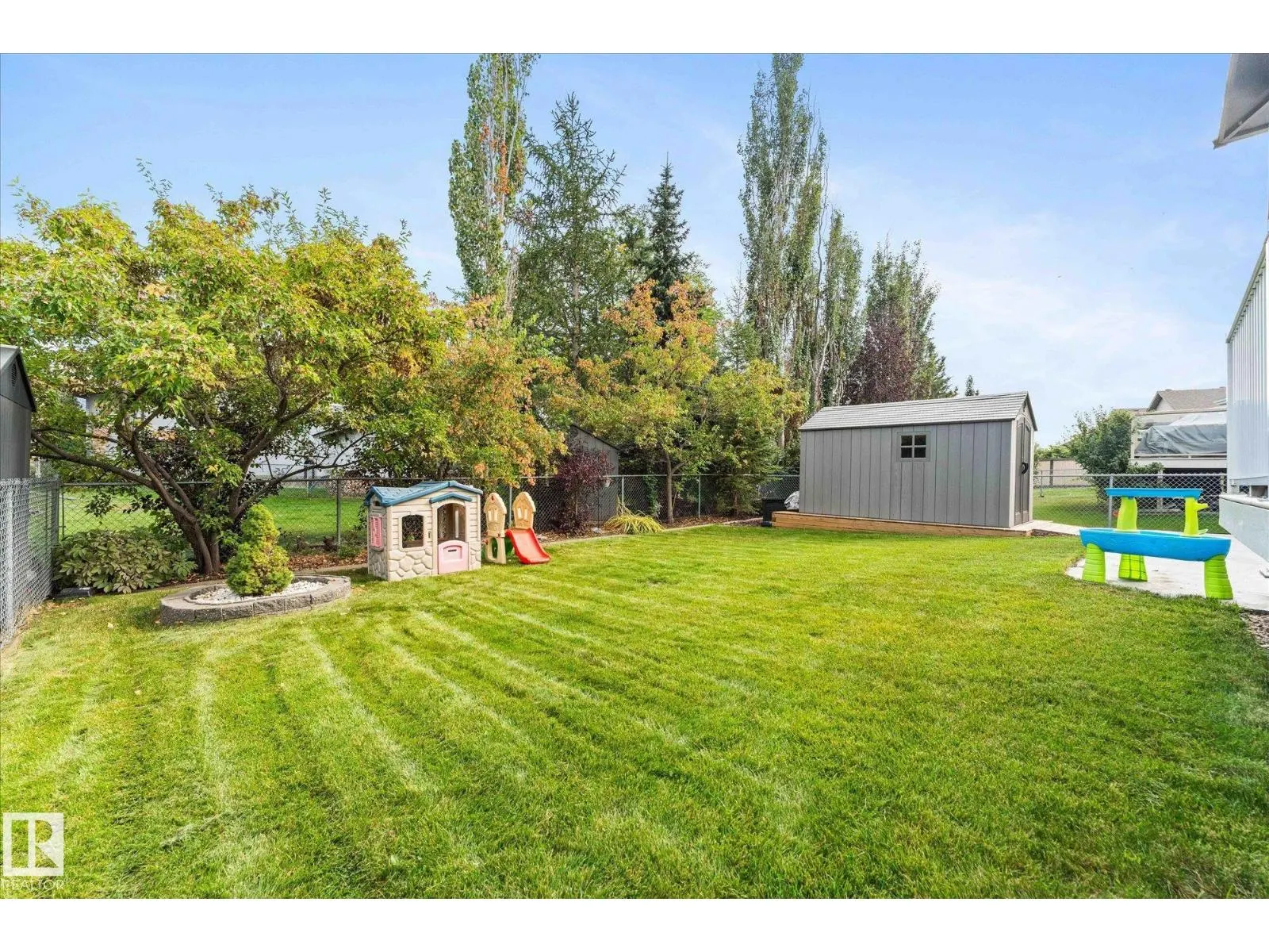 26 LINKSIDE WY