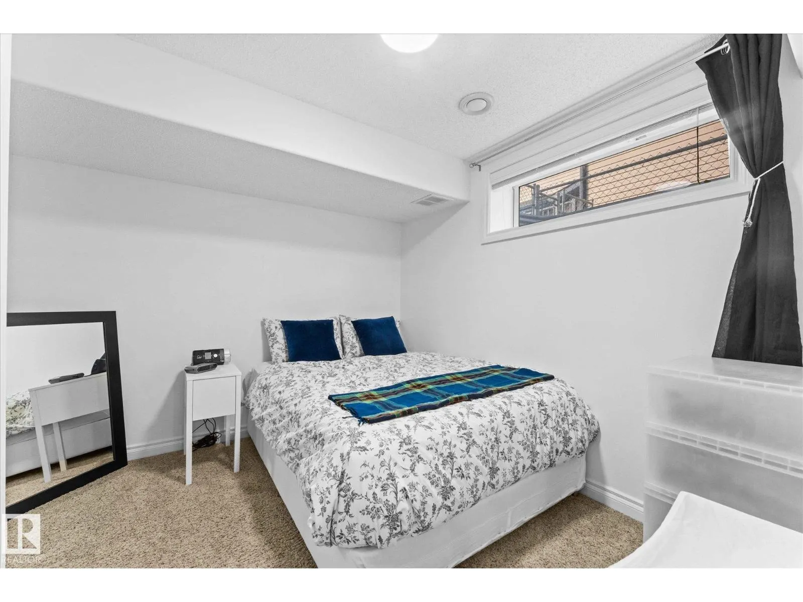 26 LINKSIDE WY