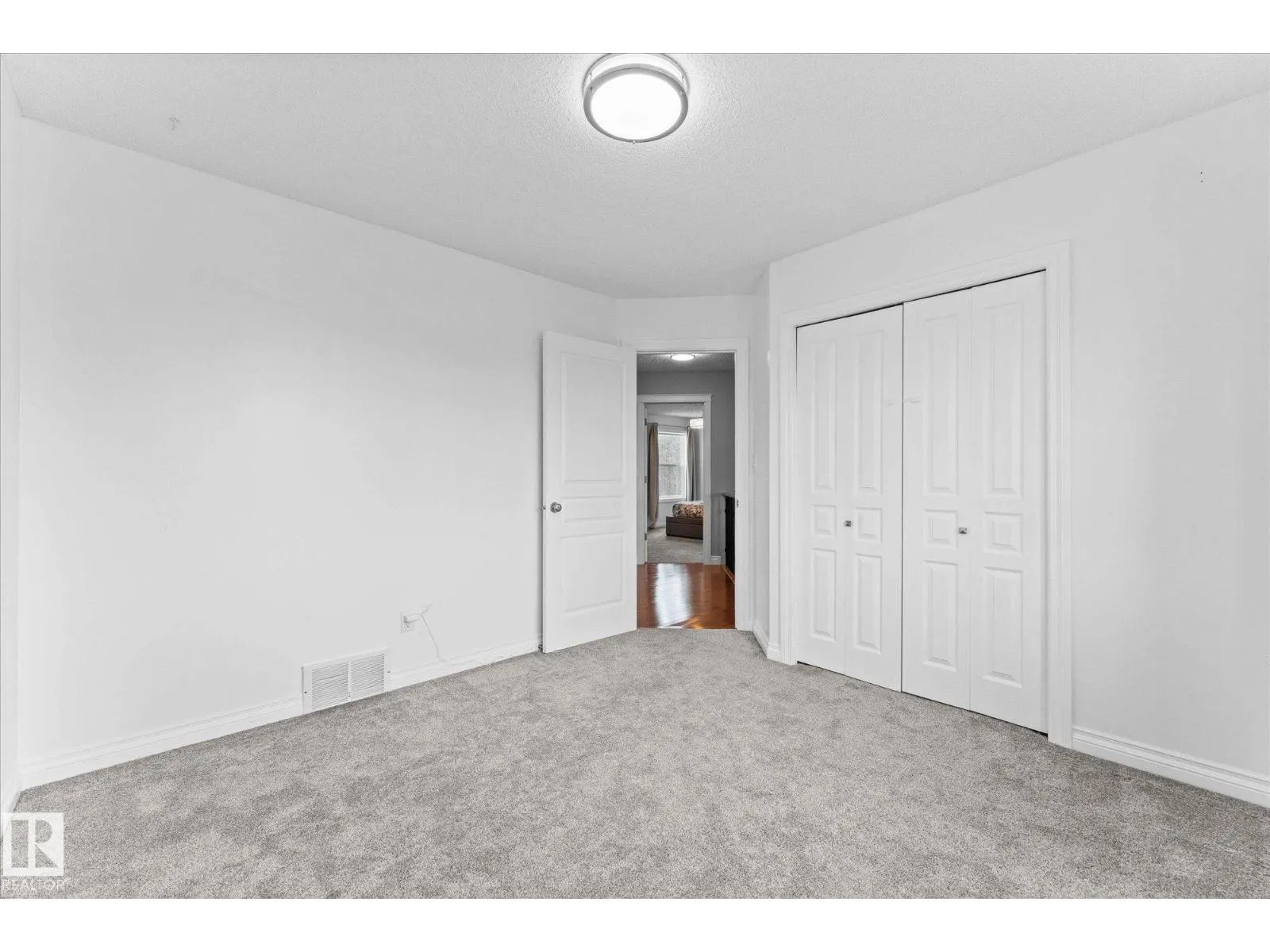 26 LINKSIDE WY