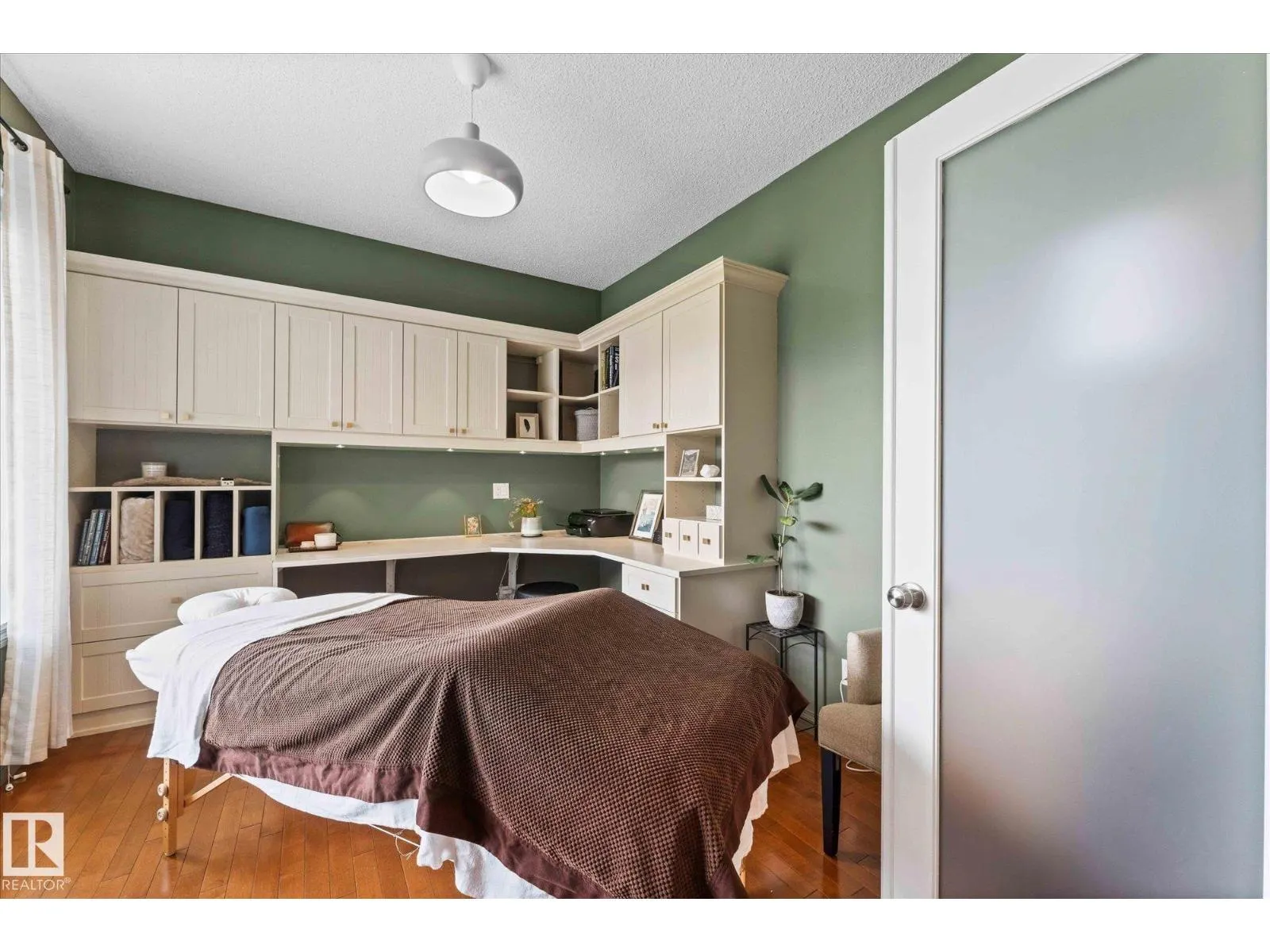 26 LINKSIDE WY