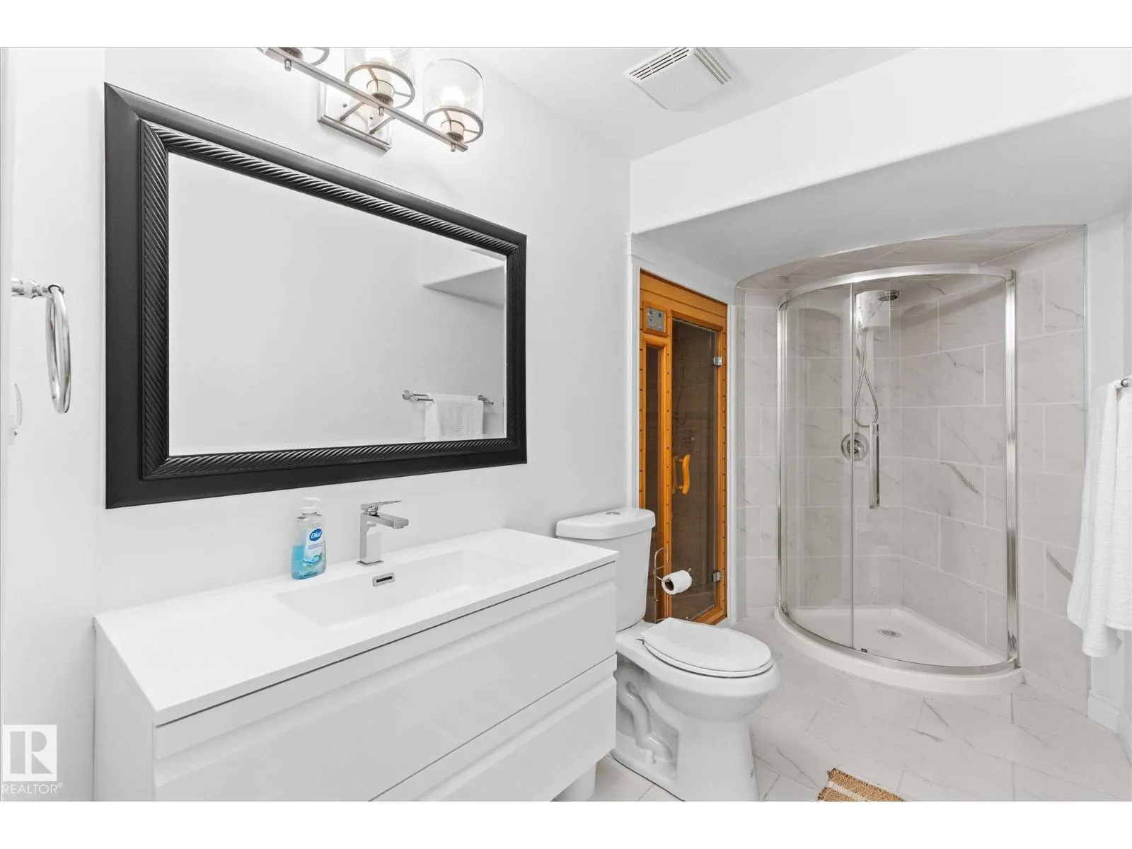 26 LINKSIDE WY