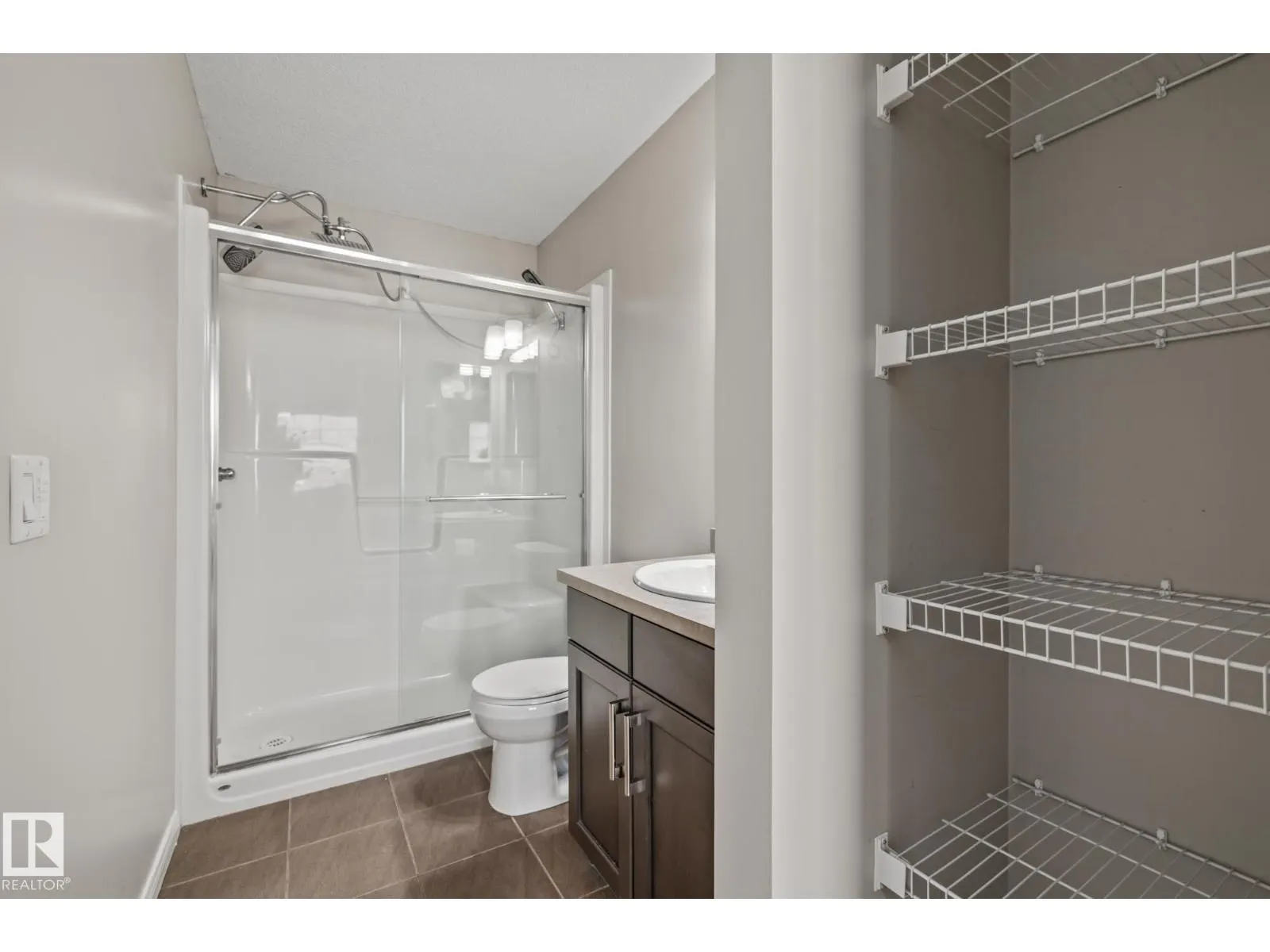 #18 7385 EDGEMONT WY NW