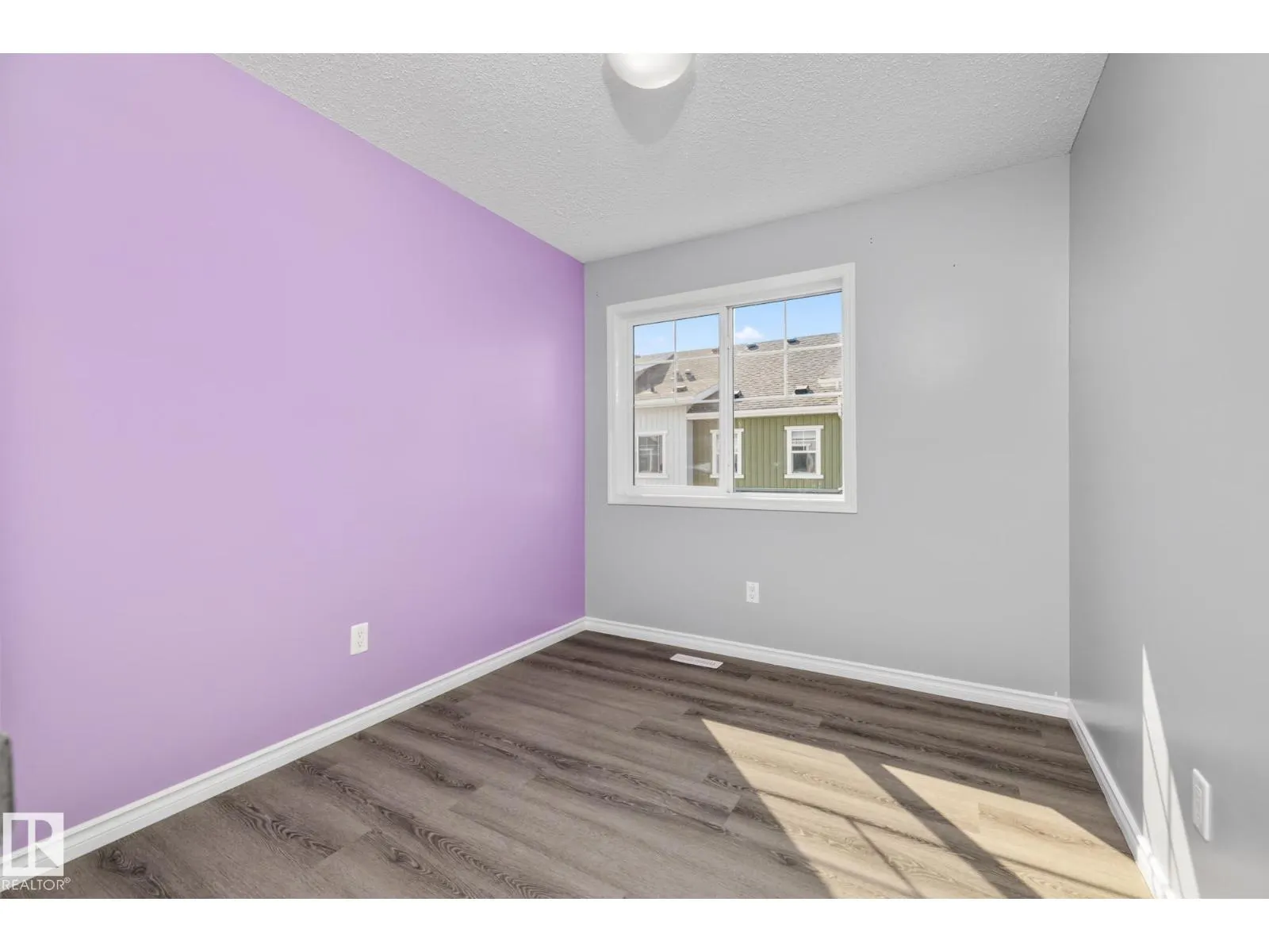 #18 7385 EDGEMONT WY NW