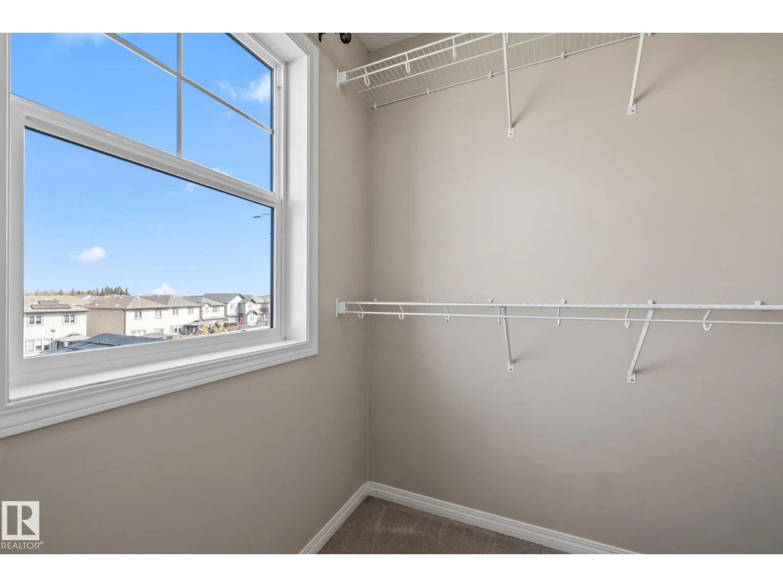 #18 7385 EDGEMONT WY NW
