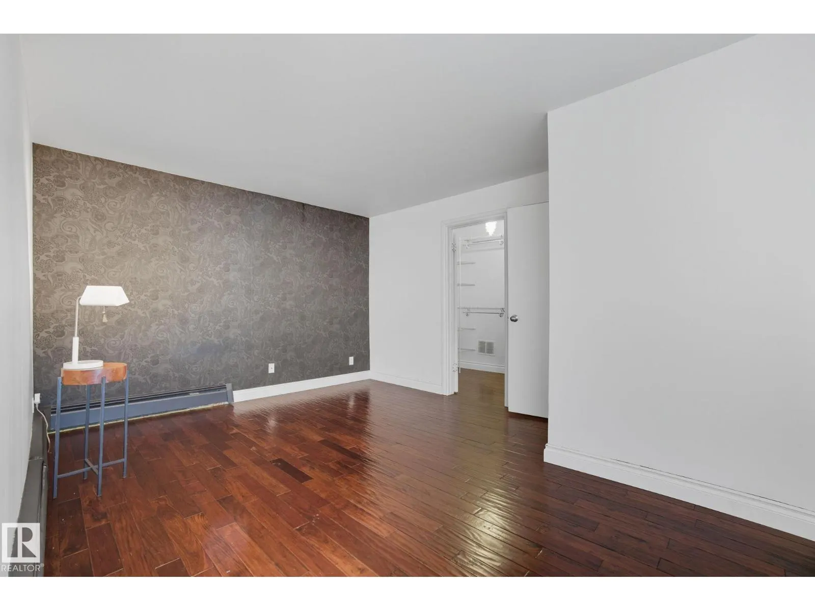 #3 10032 113 ST NW