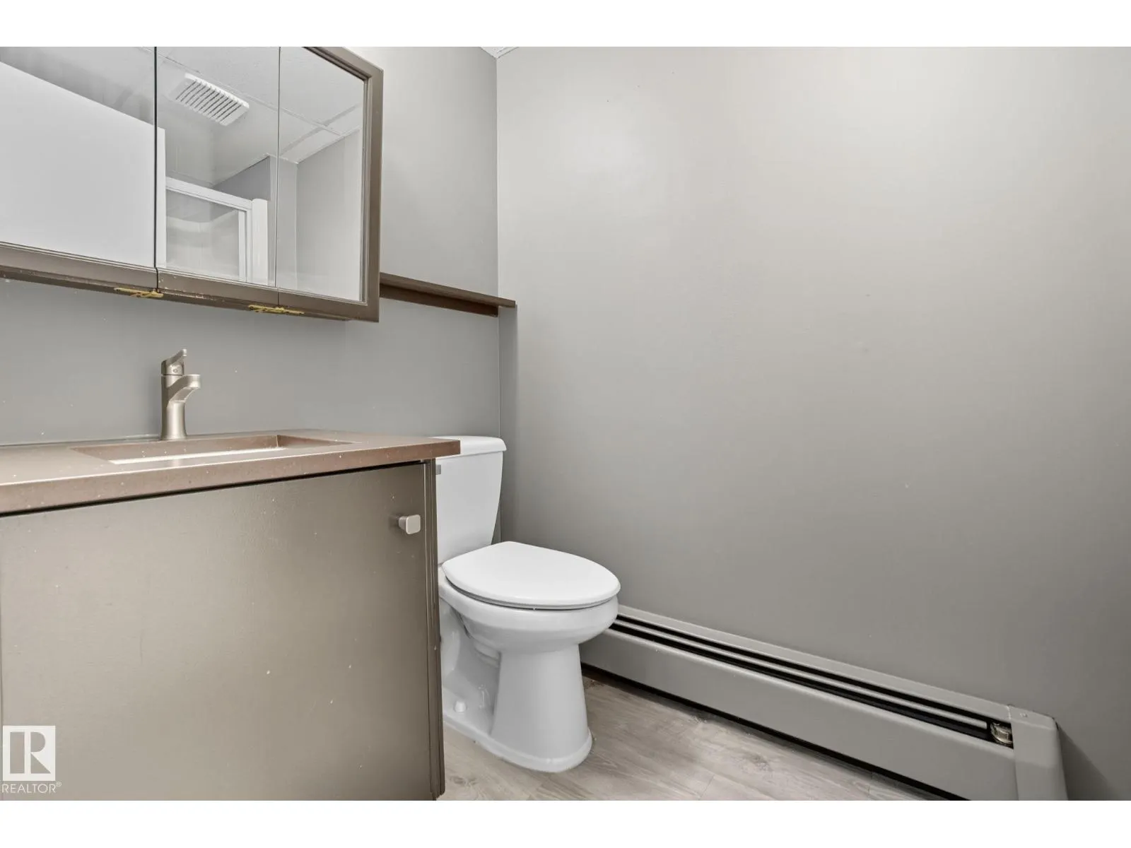#3 10032 113 ST NW