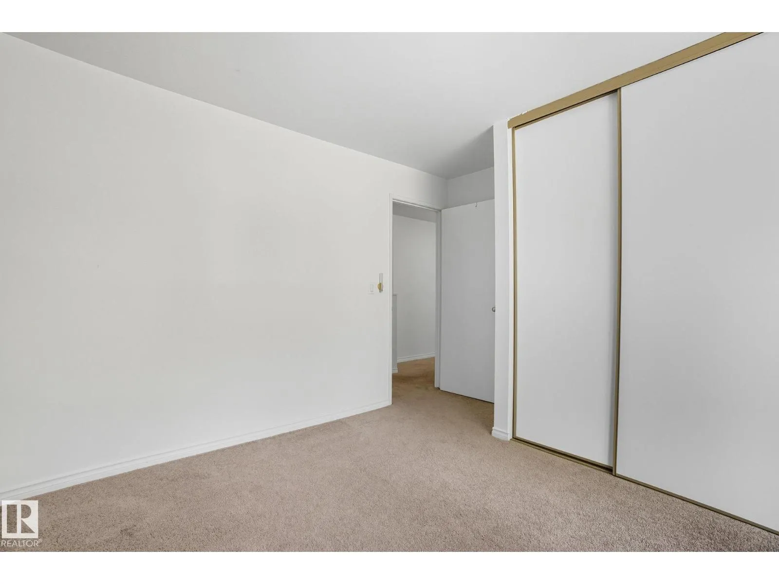 #3 10032 113 ST NW
