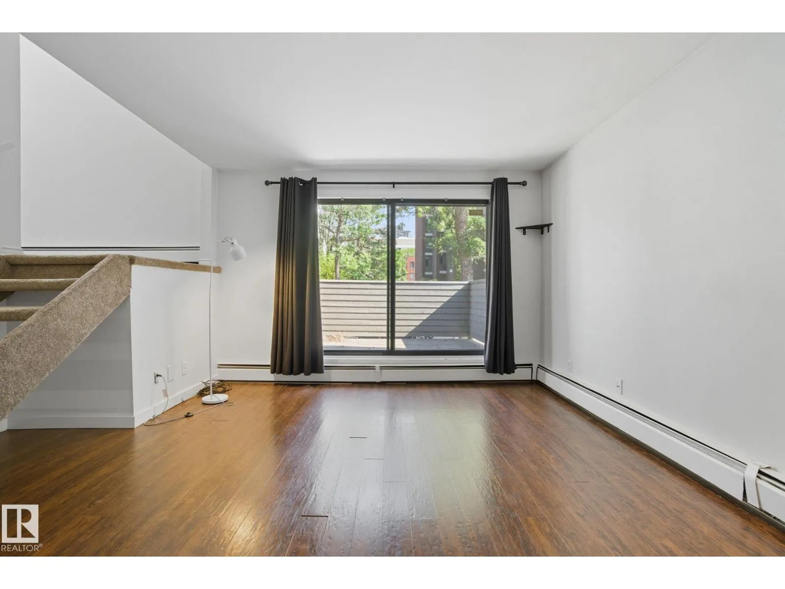 #3 10032 113 ST NW