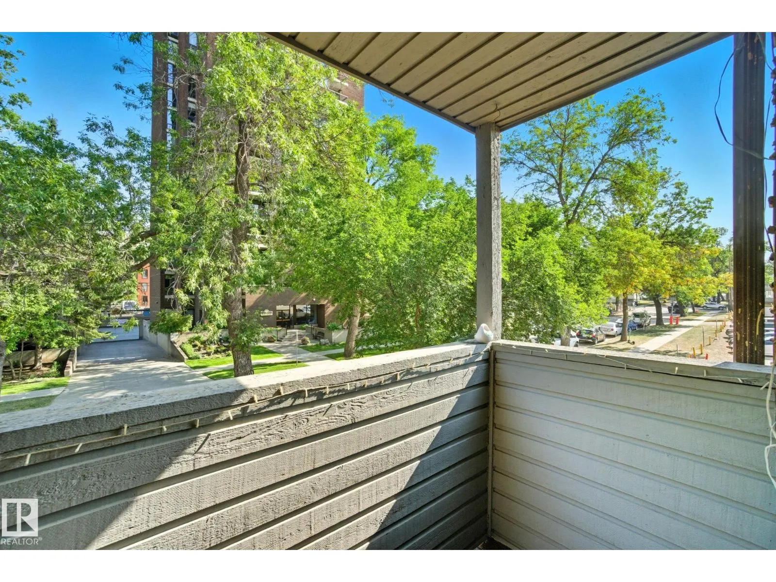 #3 10032 113 ST NW