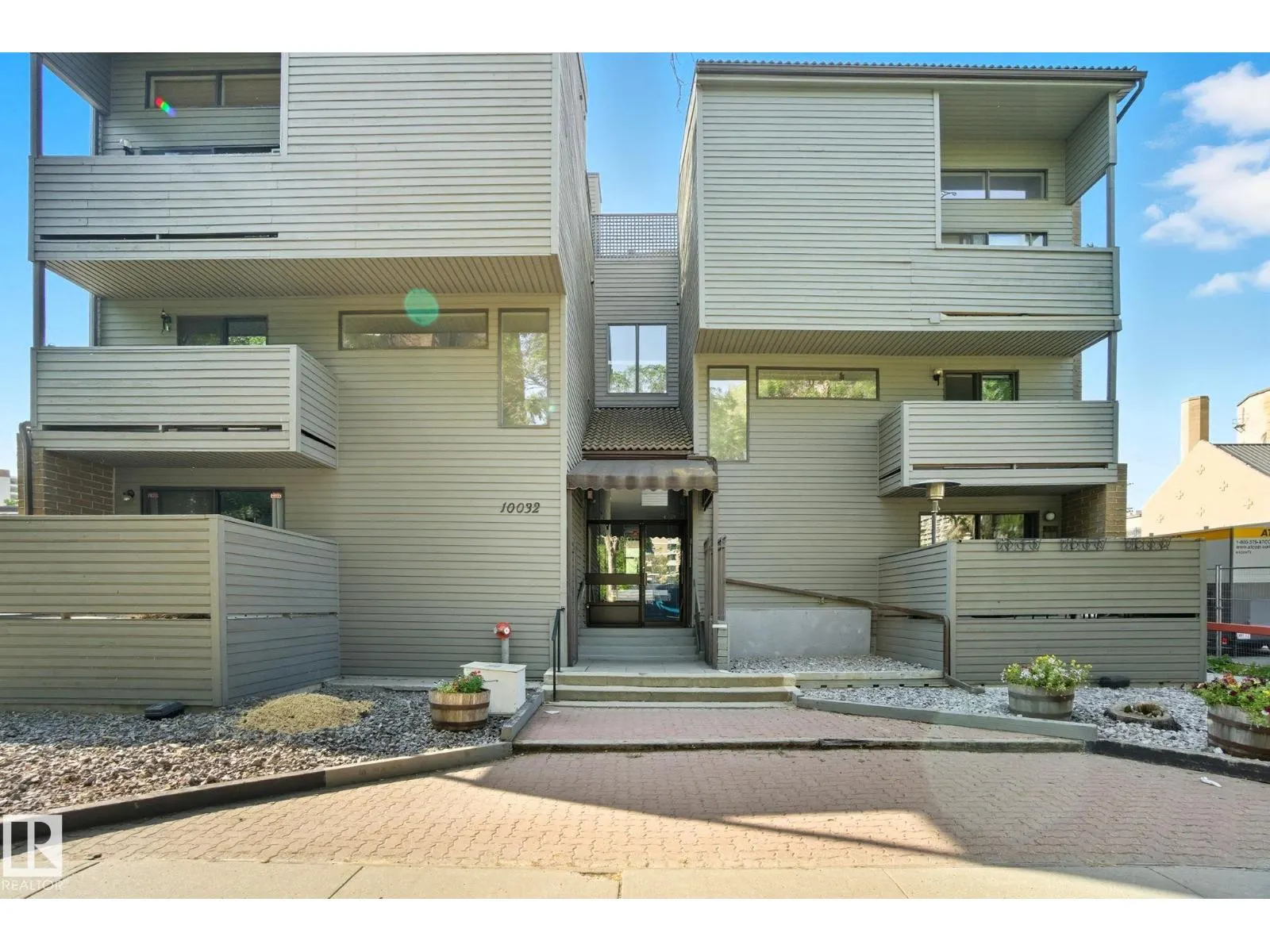 #3 10032 113 ST NW
