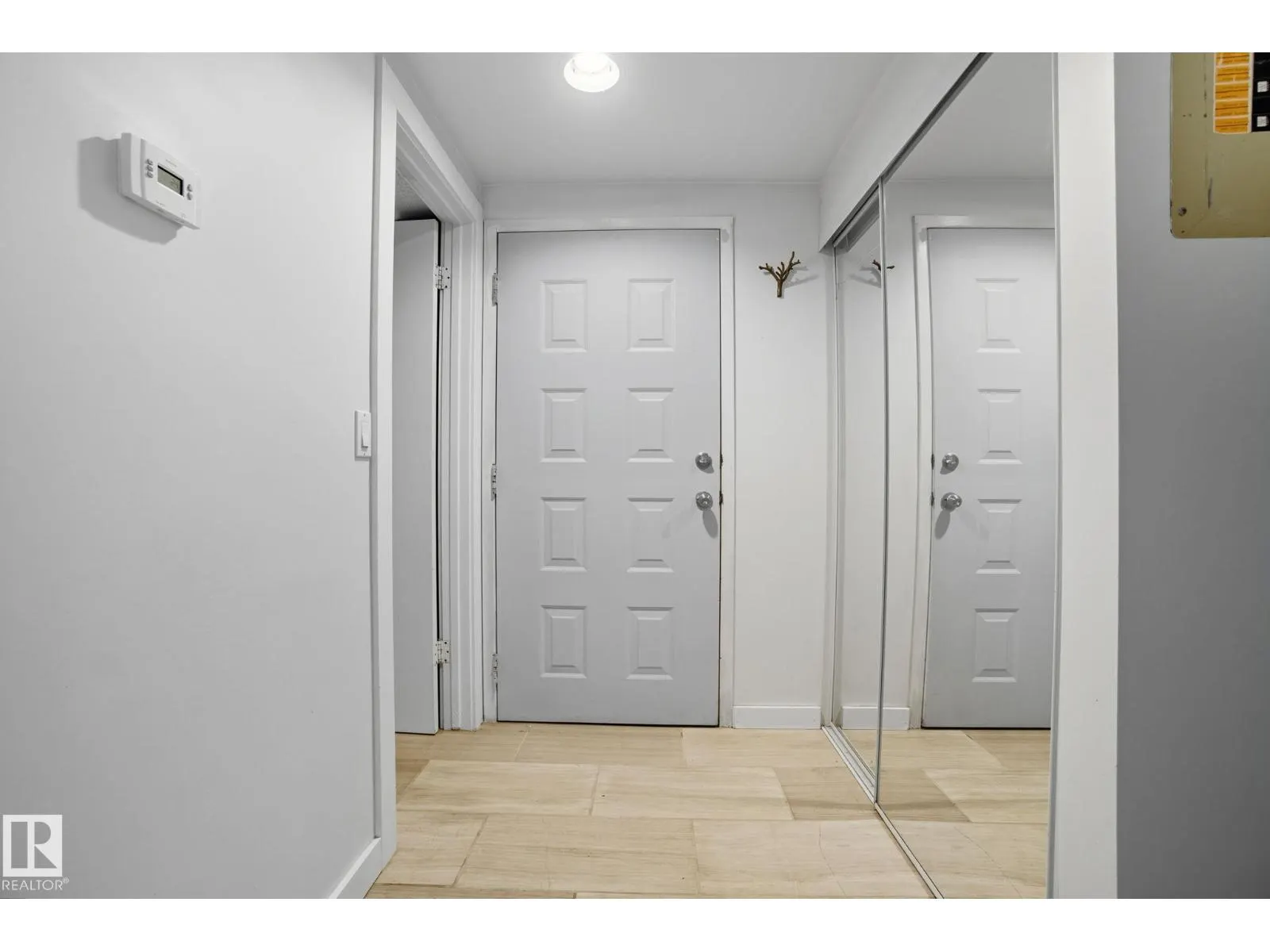 #3 10032 113 ST NW
