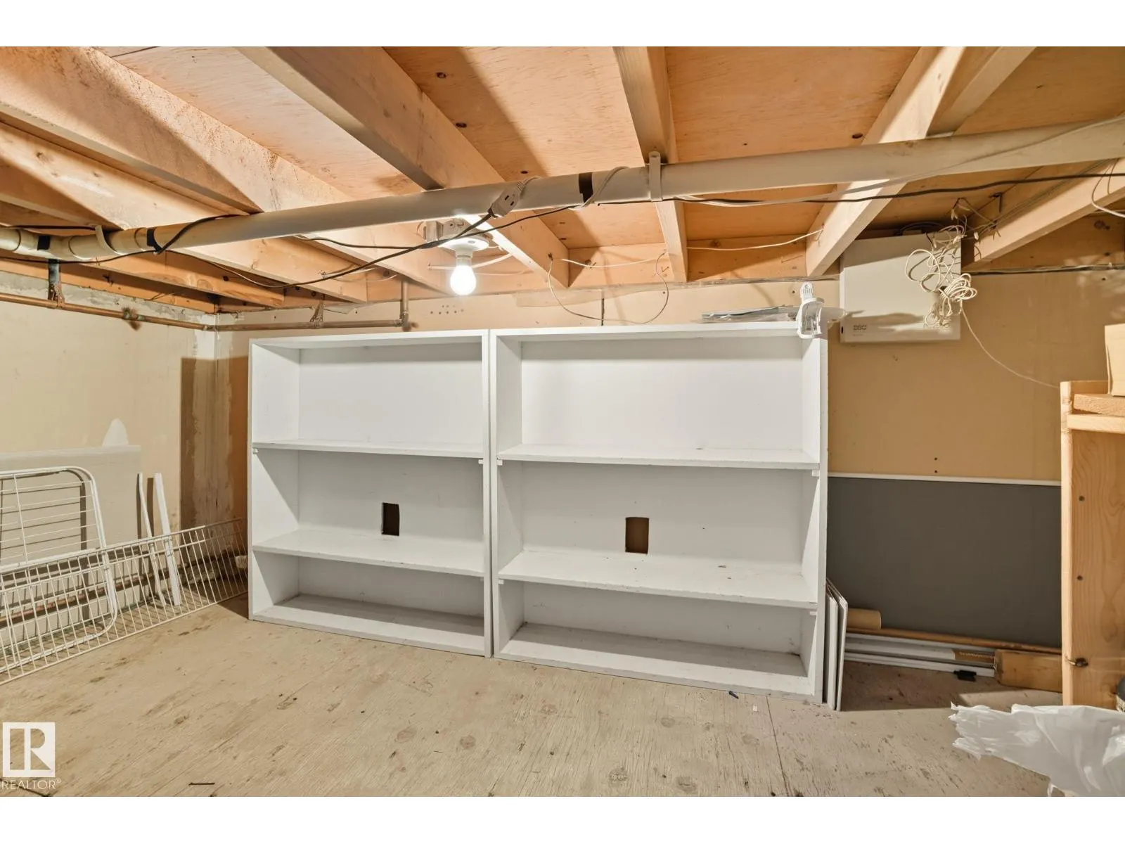 #3 10032 113 ST NW