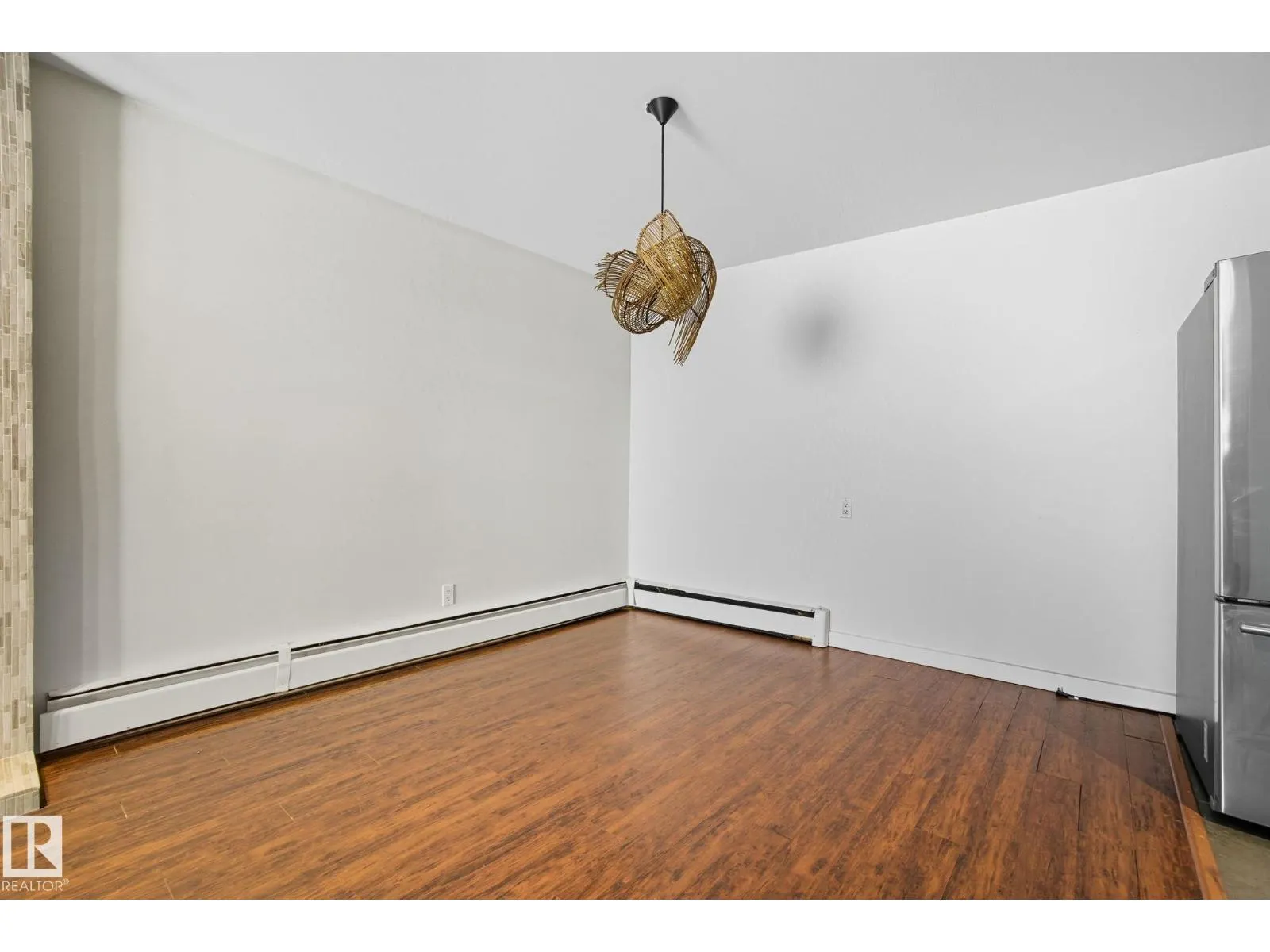 #3 10032 113 ST NW