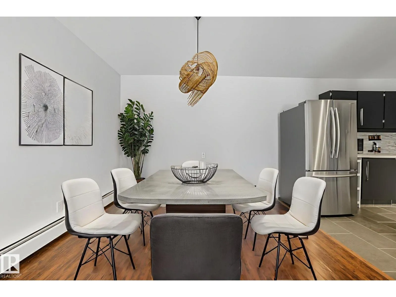 #3 10032 113 ST NW